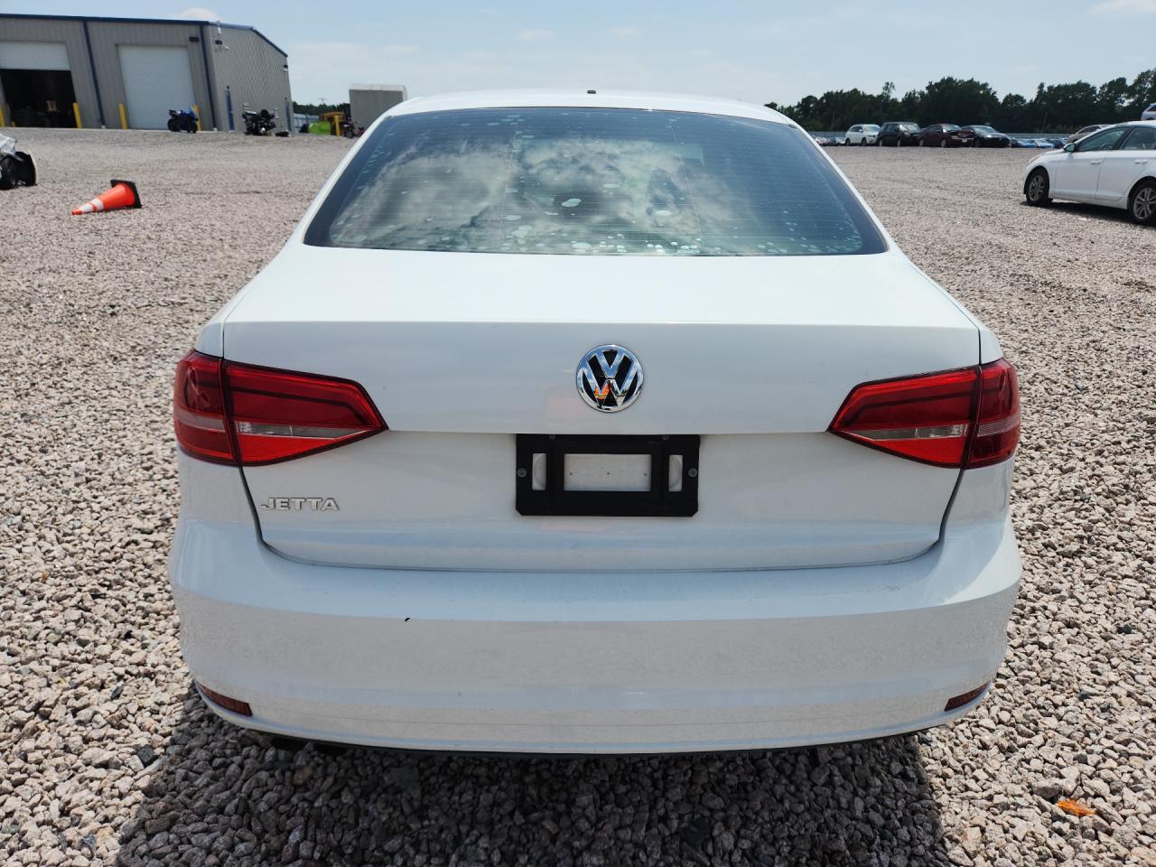 2015 Volkswagen Jetta Base White vin: 3VW2K7AJ2FM402513