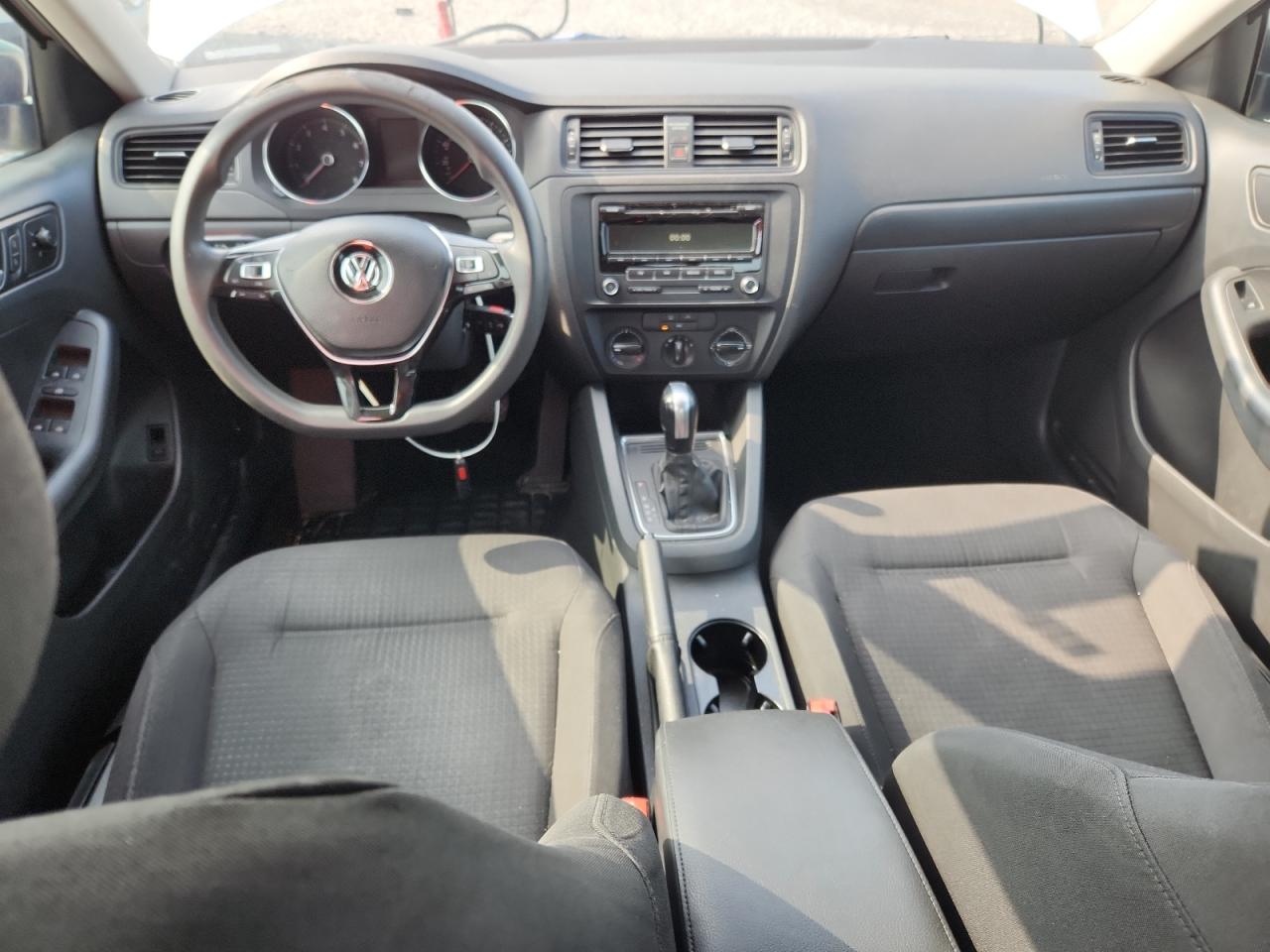 2015 Volkswagen Jetta Base White vin: 3VW2K7AJ2FM402513