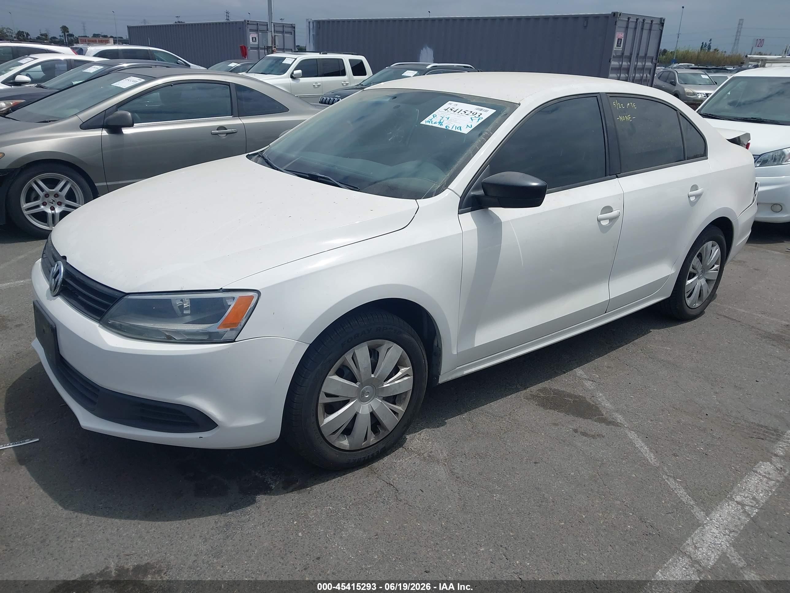2011 Volkswagen Jetta 2.0l S White vin: 3VW2K7AJ3BM357740