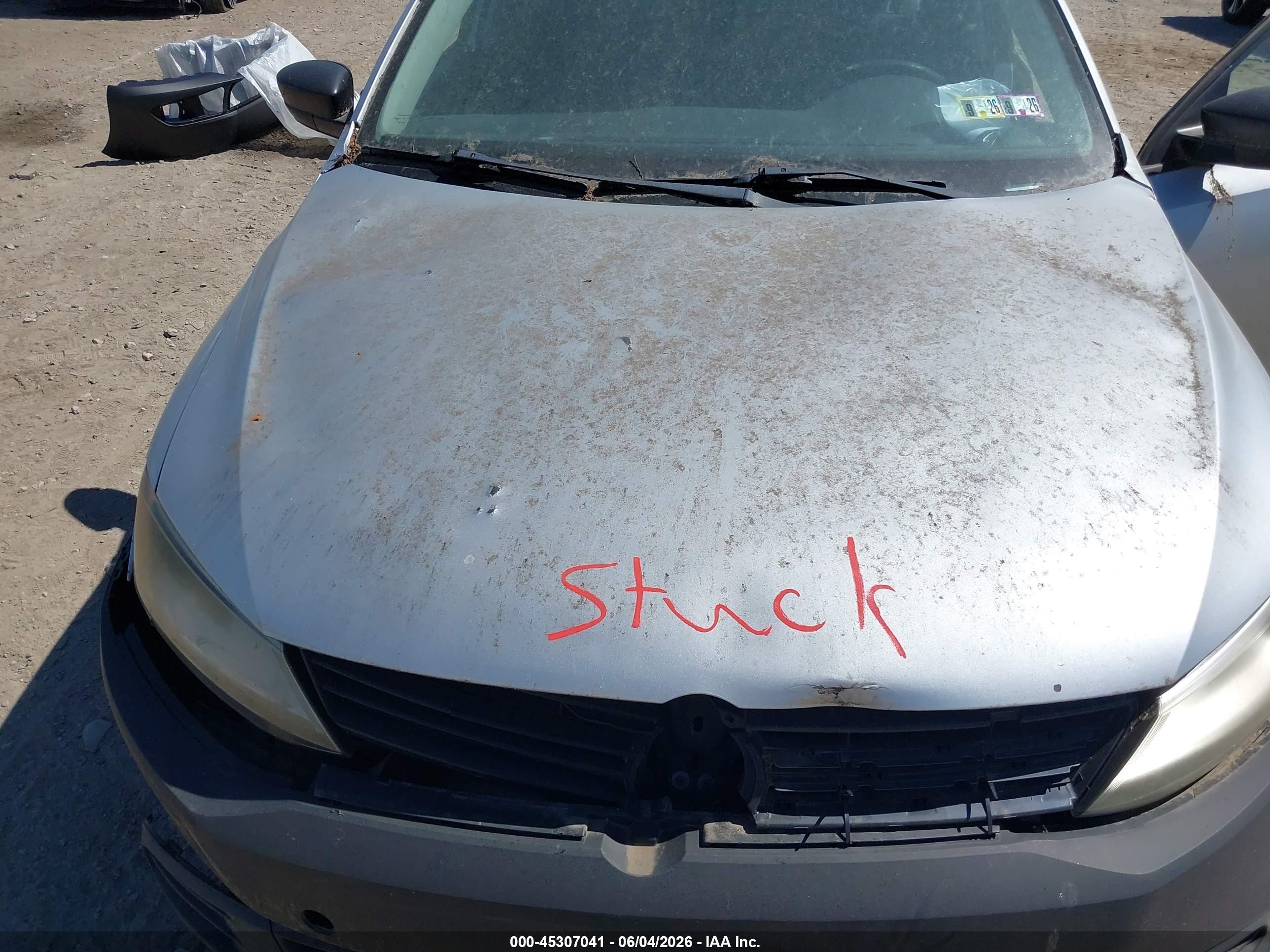 2011 Volkswagen Jetta 2.0l S Silver vin: 3VW2K7AJ3BM361593