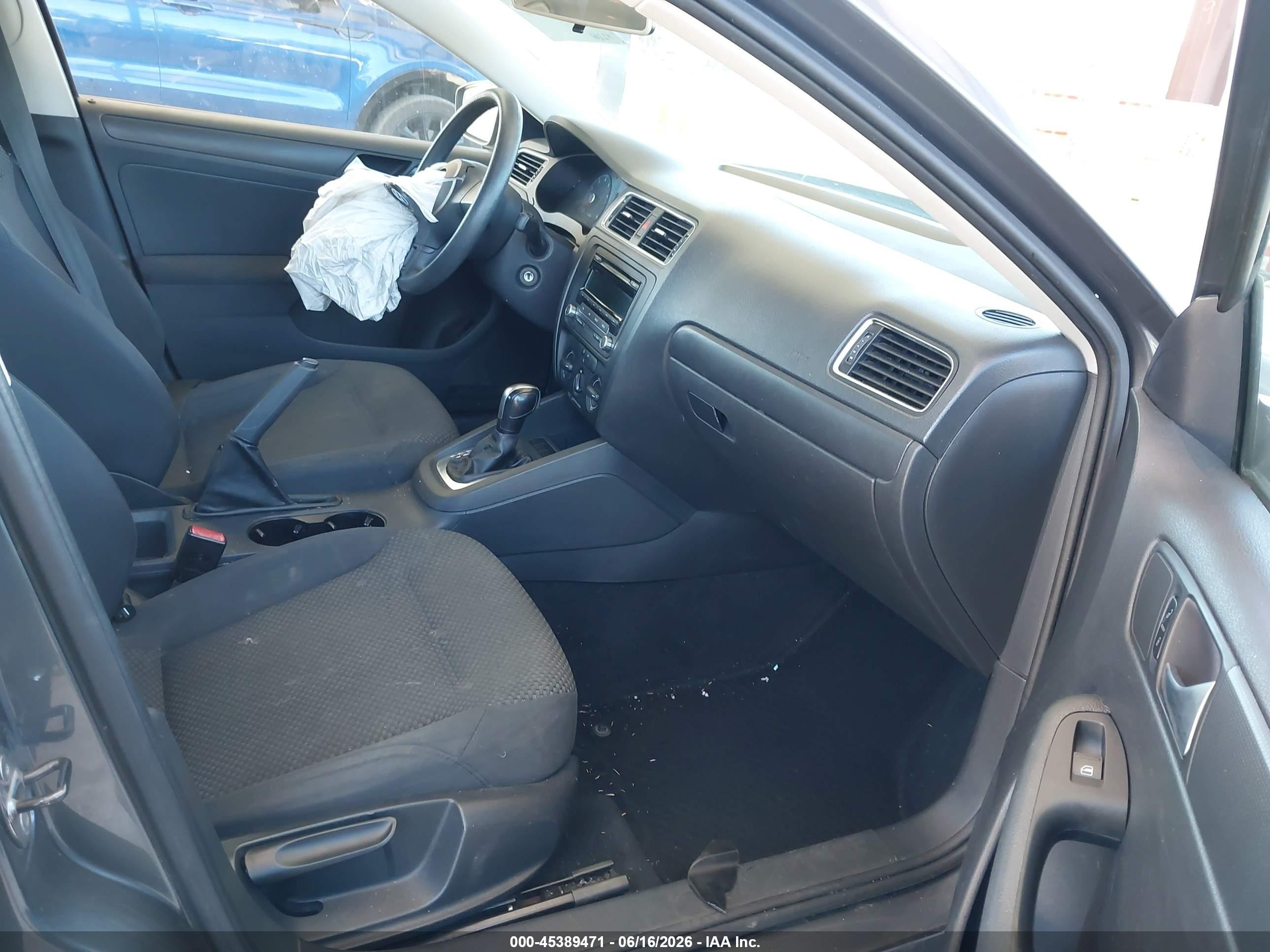 2012 Volkswagen Jetta 2.0l S Gray vin: 3VW2K7AJ3CM395339