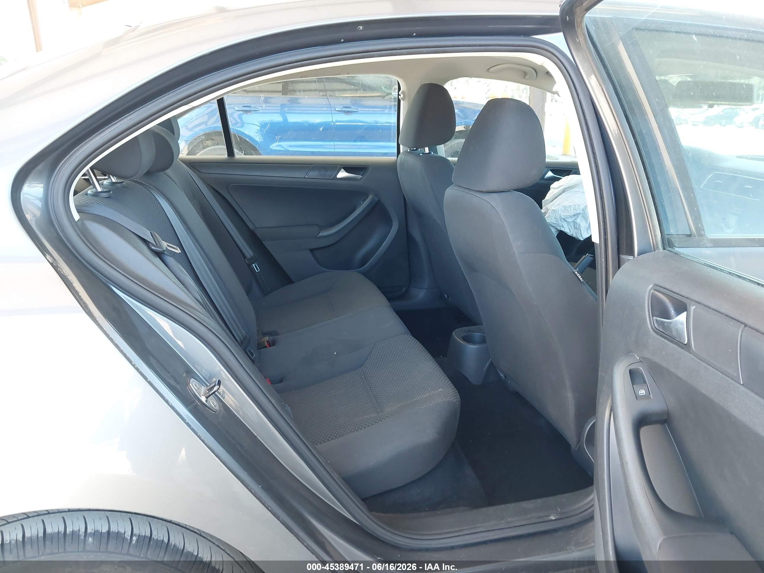2012 Volkswagen Jetta 2.0l S Gray vin: 3VW2K7AJ3CM395339
