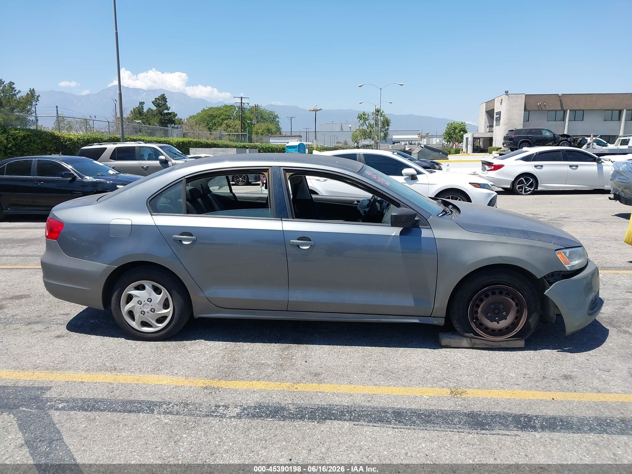 2012 Volkswagen Jetta 2.0l S Gray vin: 3VW2K7AJ3CM418280