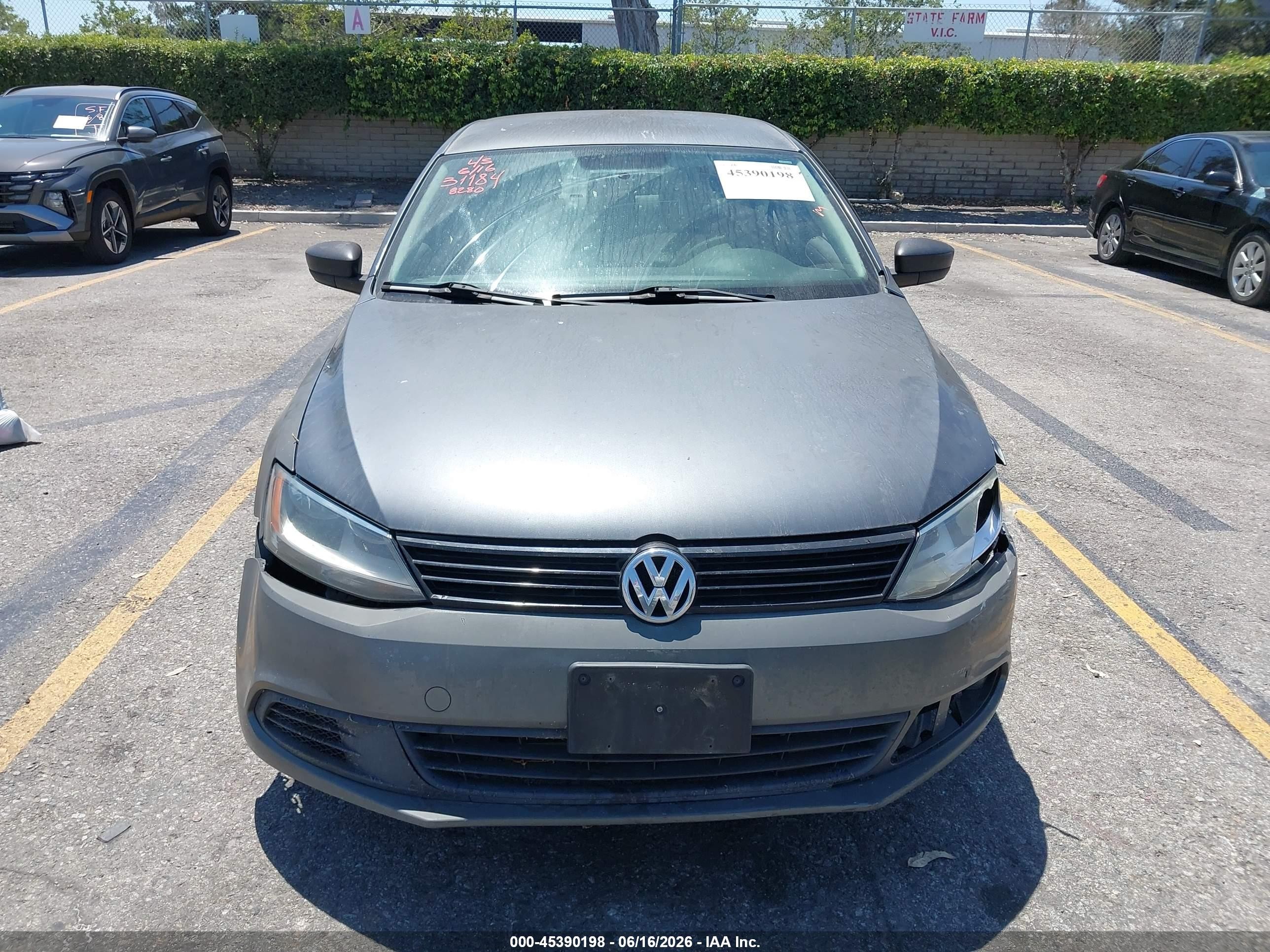 2012 Volkswagen Jetta 2.0l S Gray vin: 3VW2K7AJ3CM418280