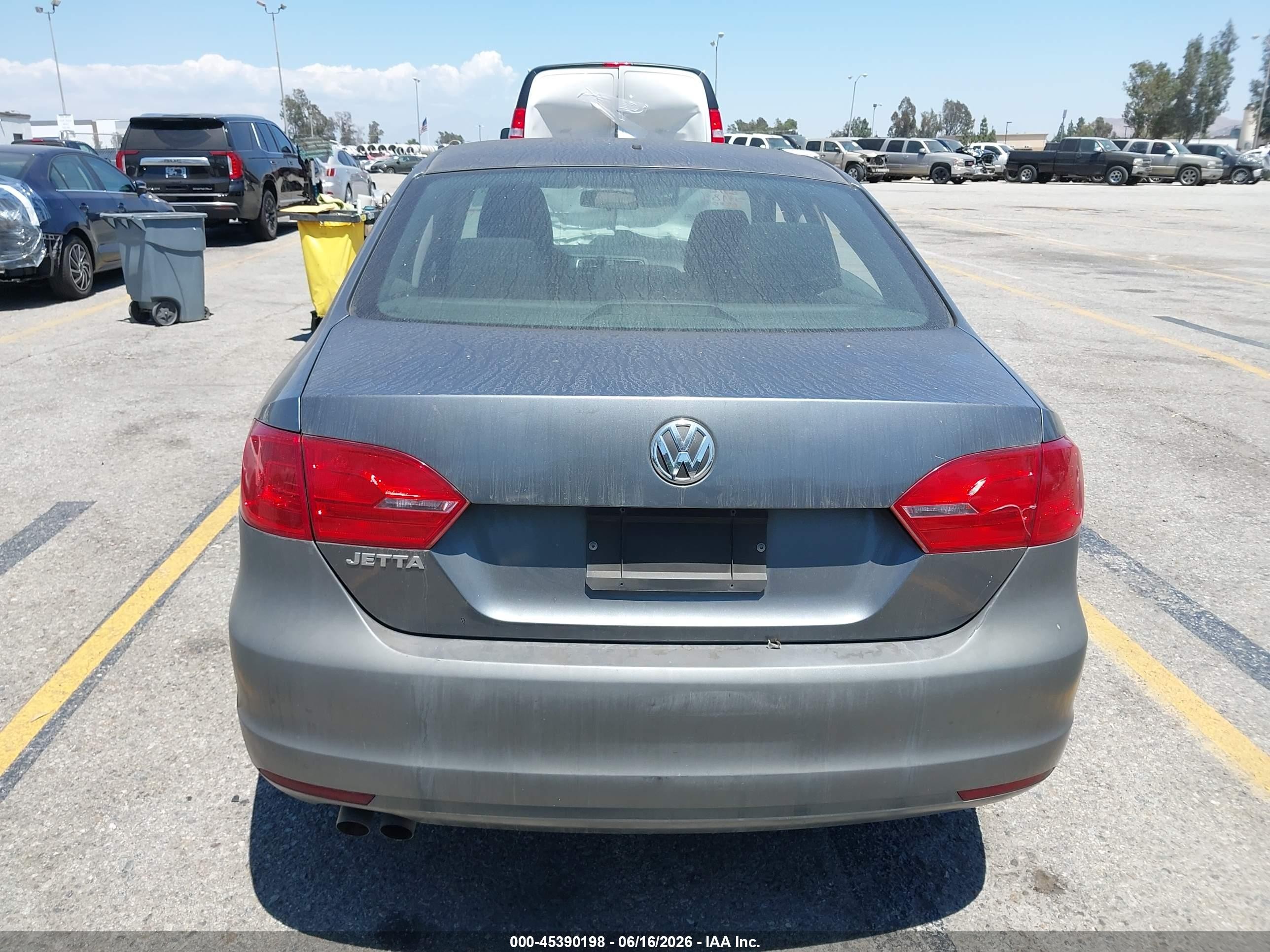 2012 Volkswagen Jetta 2.0l S Gray vin: 3VW2K7AJ3CM418280