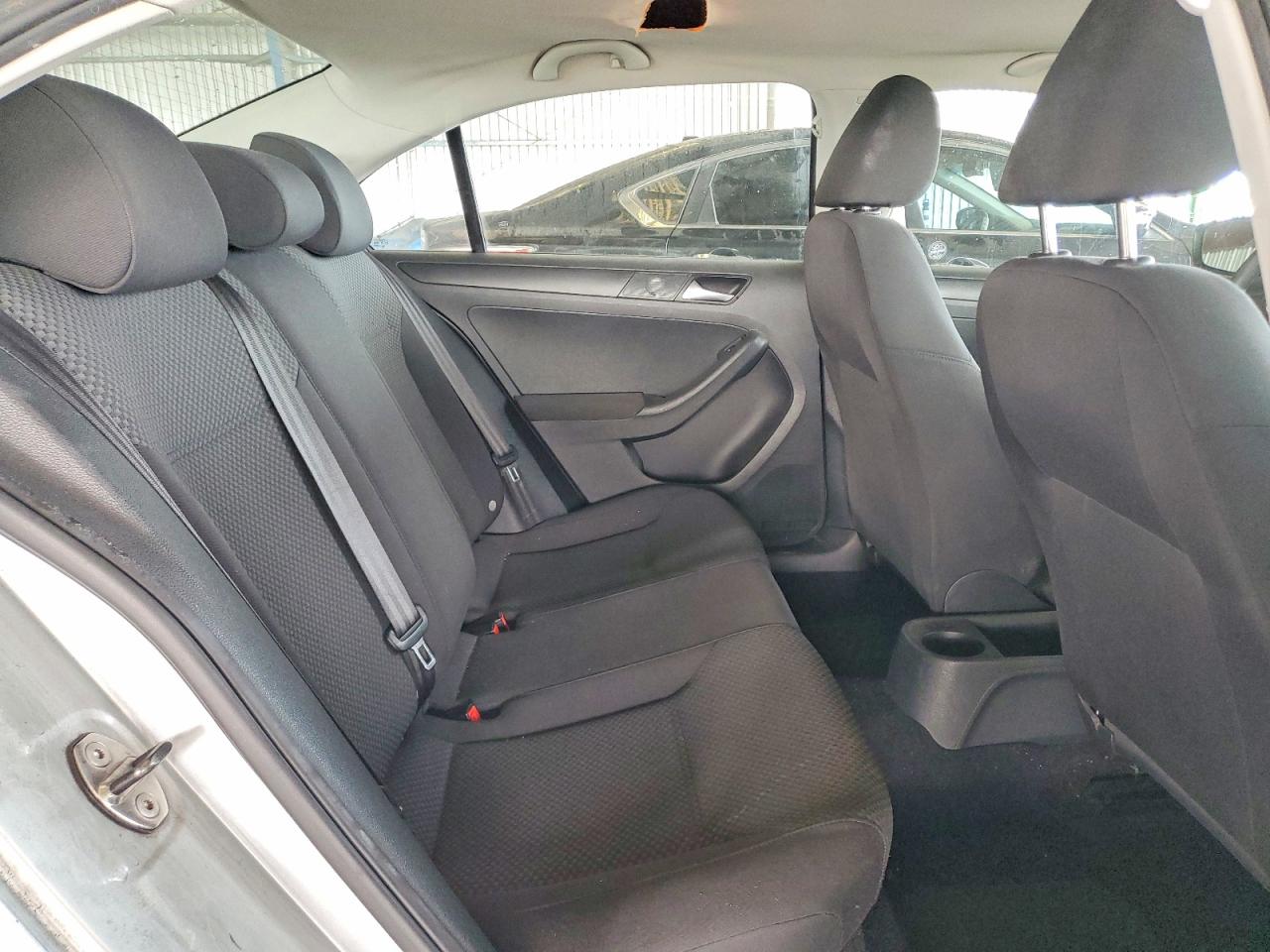 2012 Volkswagen Jetta Base Серебряный vin: 3VW2K7AJ3CM423009