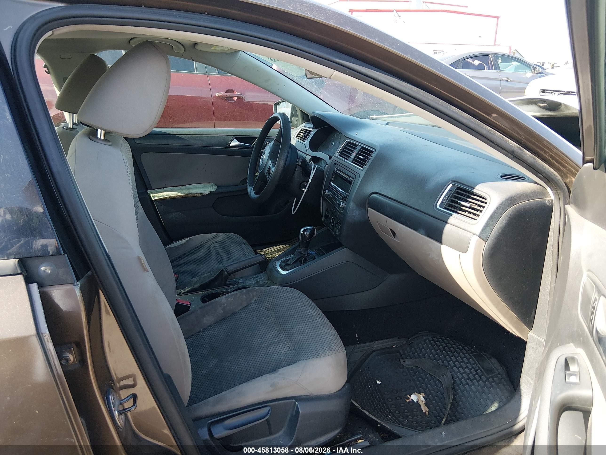 2013 Volkswagen Jetta 2.0l S Brown vin: 3VW2K7AJ3DM236404