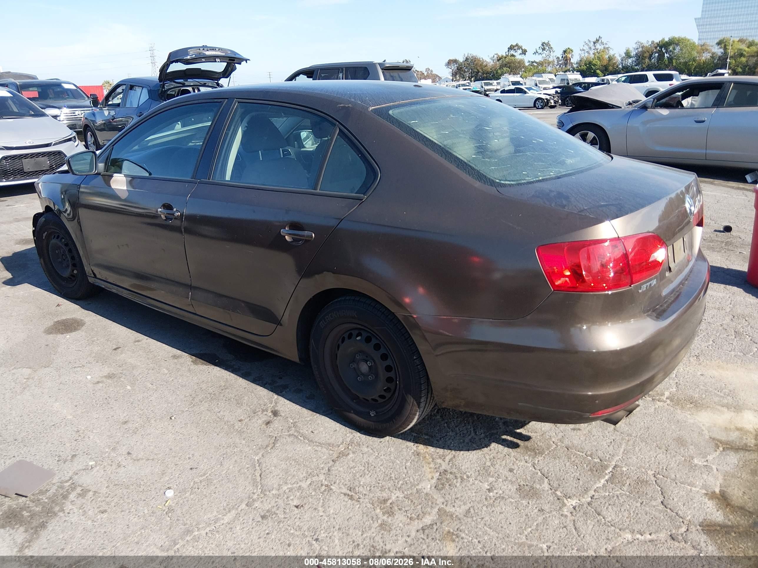 2013 Volkswagen Jetta 2.0l S Brown vin: 3VW2K7AJ3DM236404