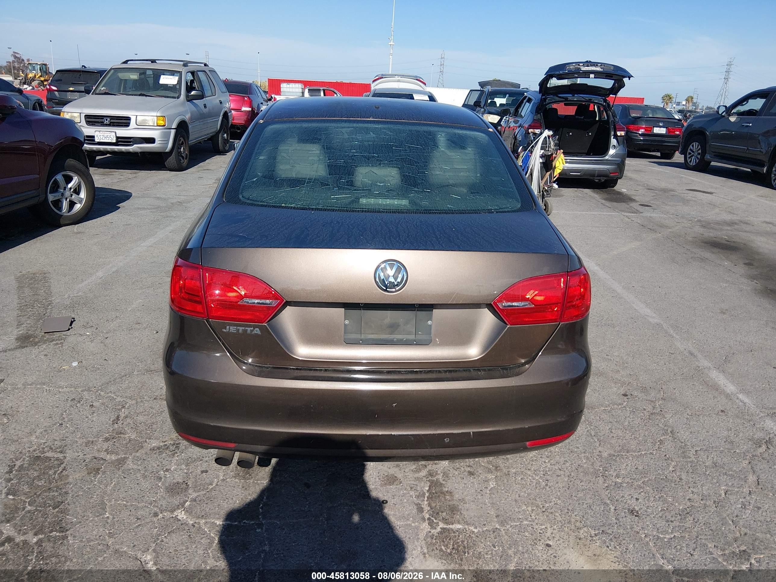 2013 Volkswagen Jetta 2.0l S Brown vin: 3VW2K7AJ3DM236404