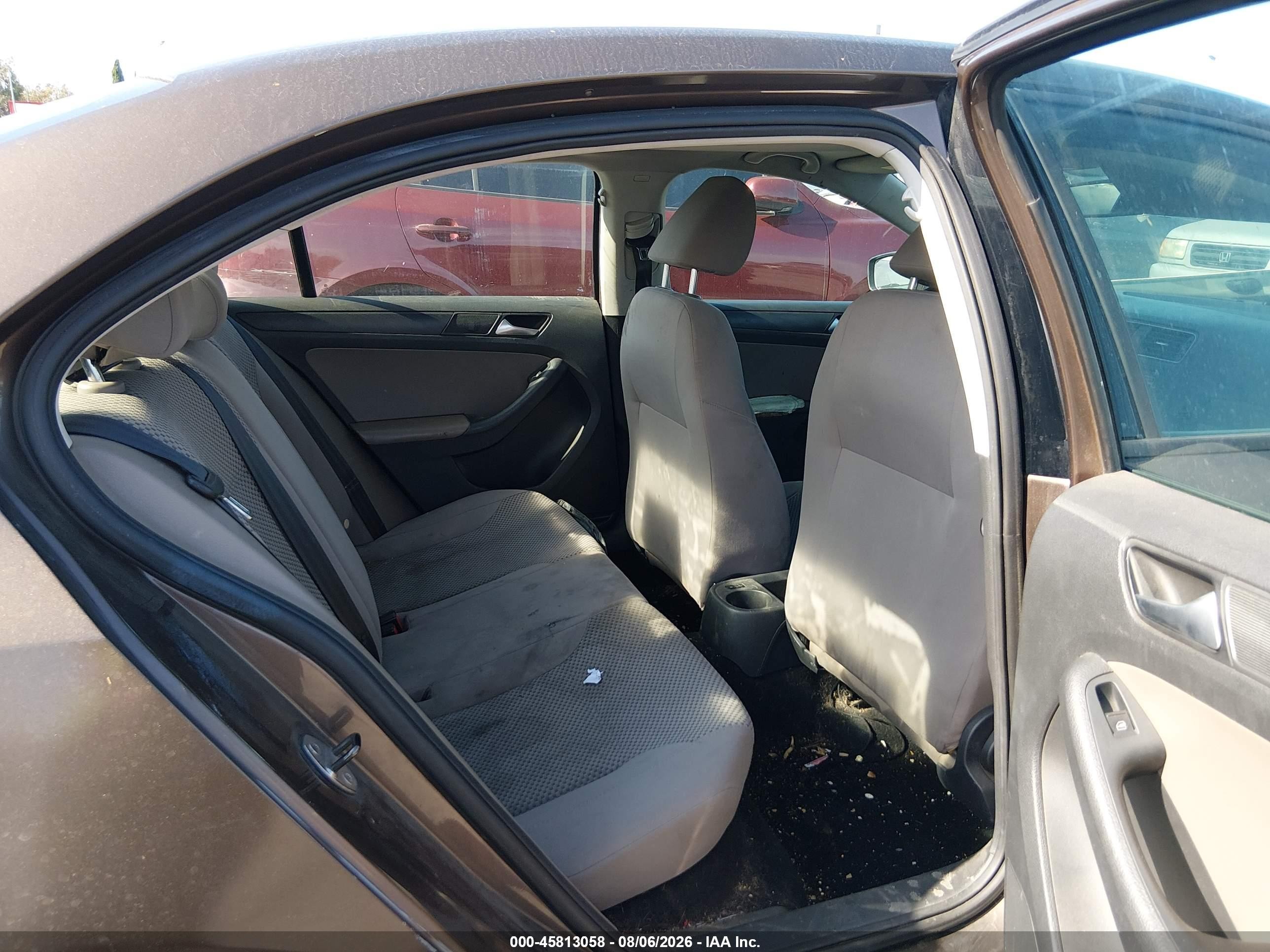 2013 Volkswagen Jetta 2.0l S Brown vin: 3VW2K7AJ3DM236404
