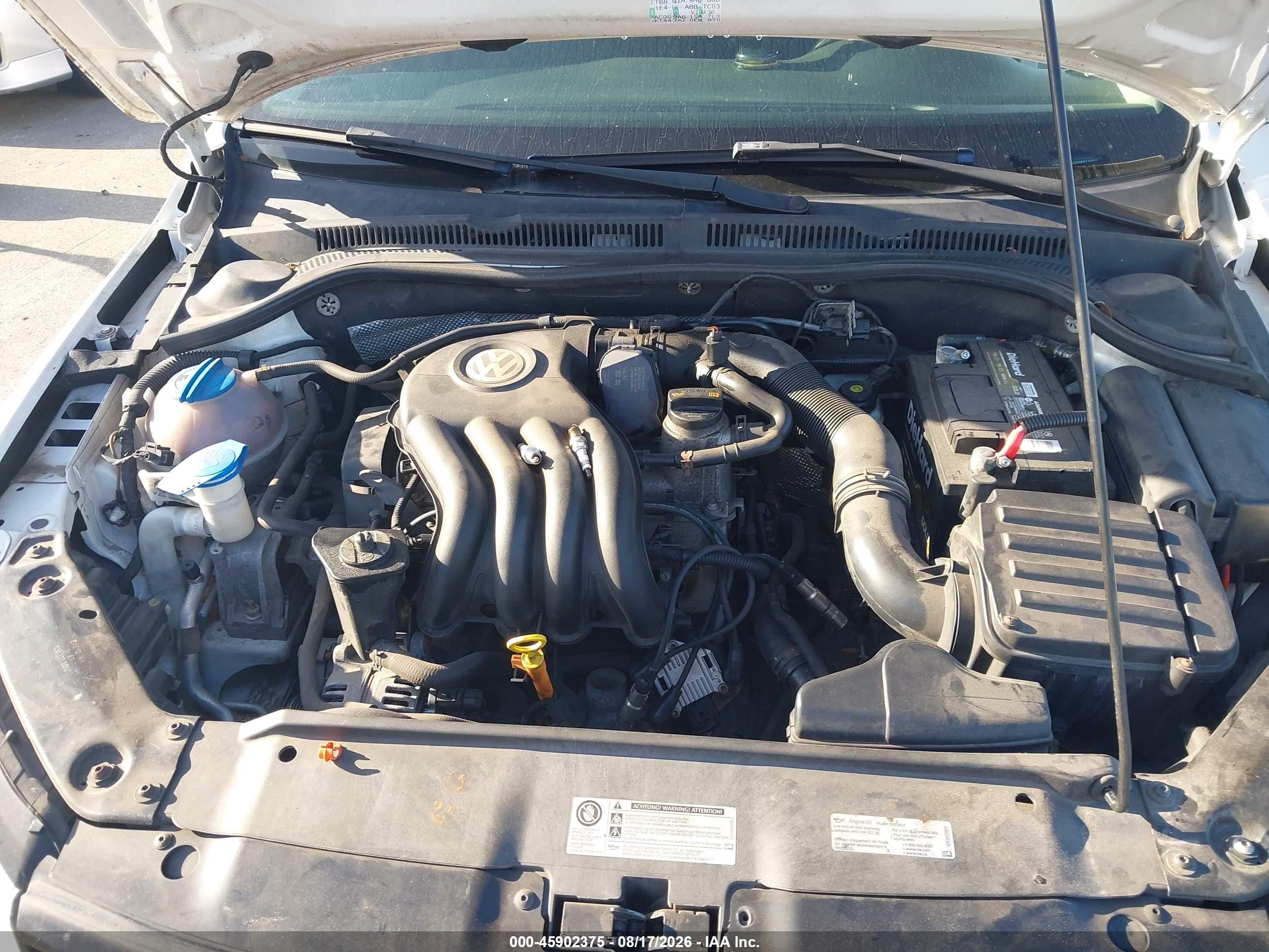 2013 Volkswagen Jetta 2.0l Base/2.0l S White vin: 3VW2K7AJ3DM311005