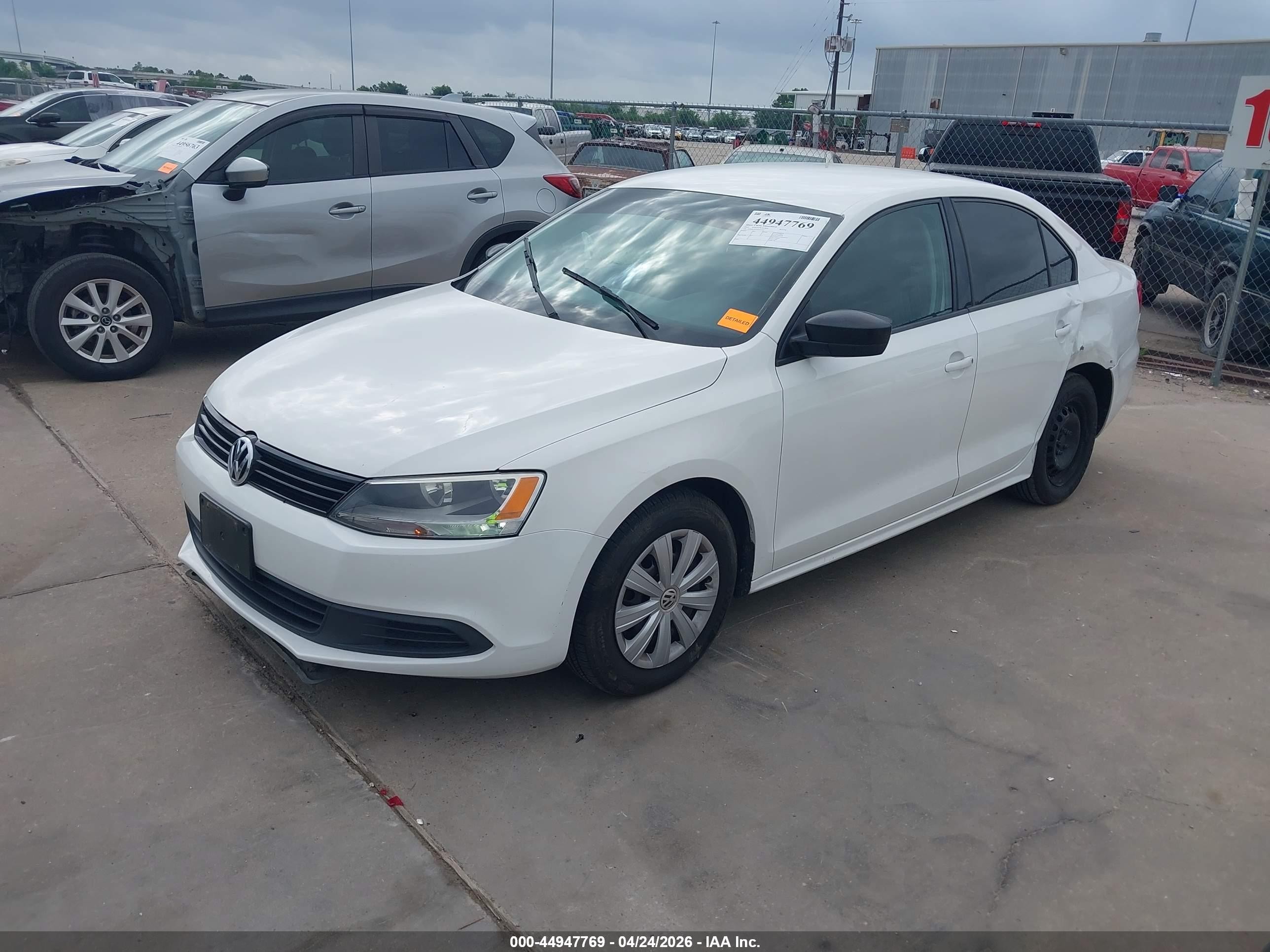 2013 Volkswagen Jetta 2.0l S White vin: 3VW2K7AJ3DM371303