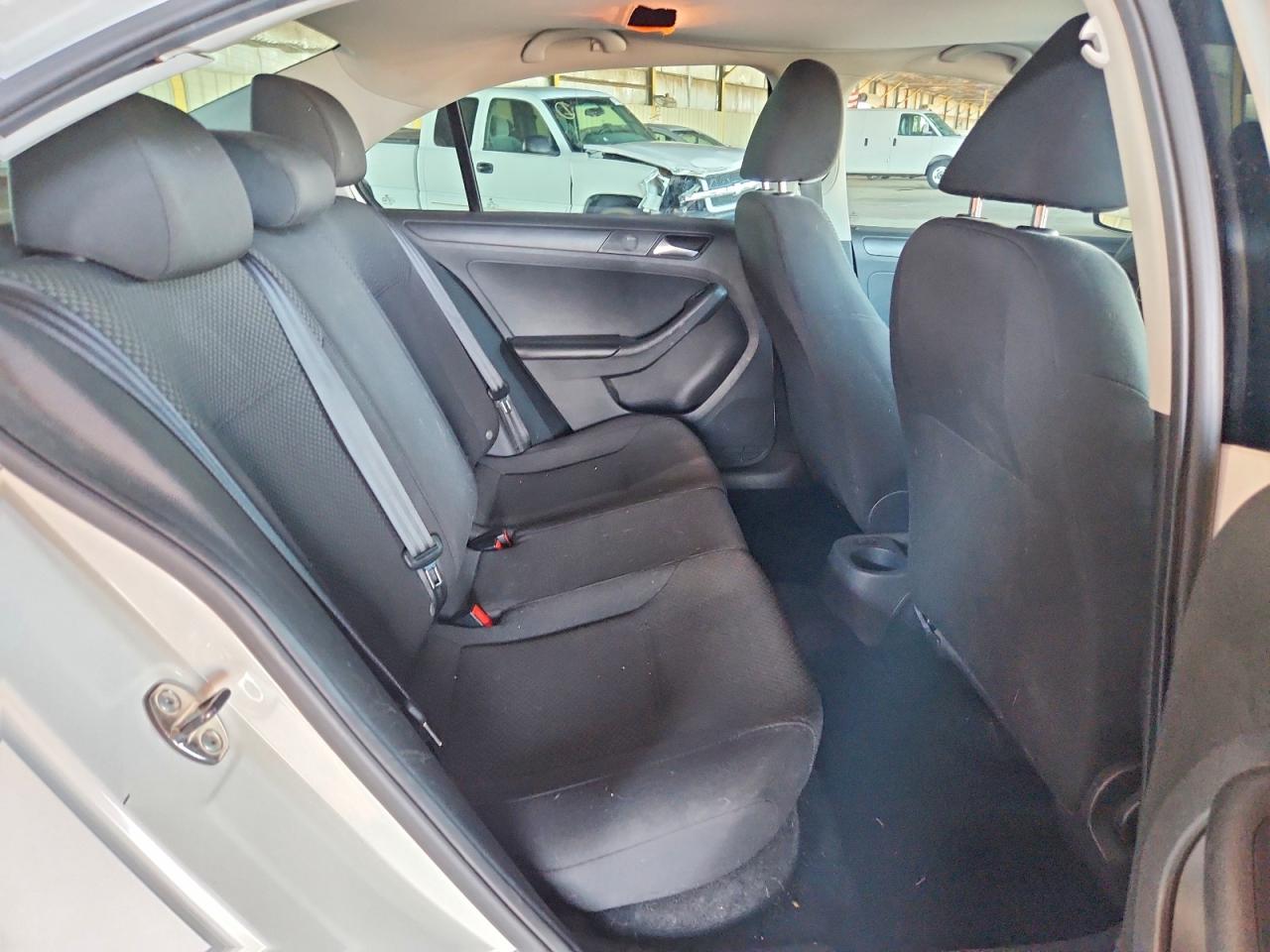 2013 Volkswagen Jetta Base White vin: 3VW2K7AJ3DM380776