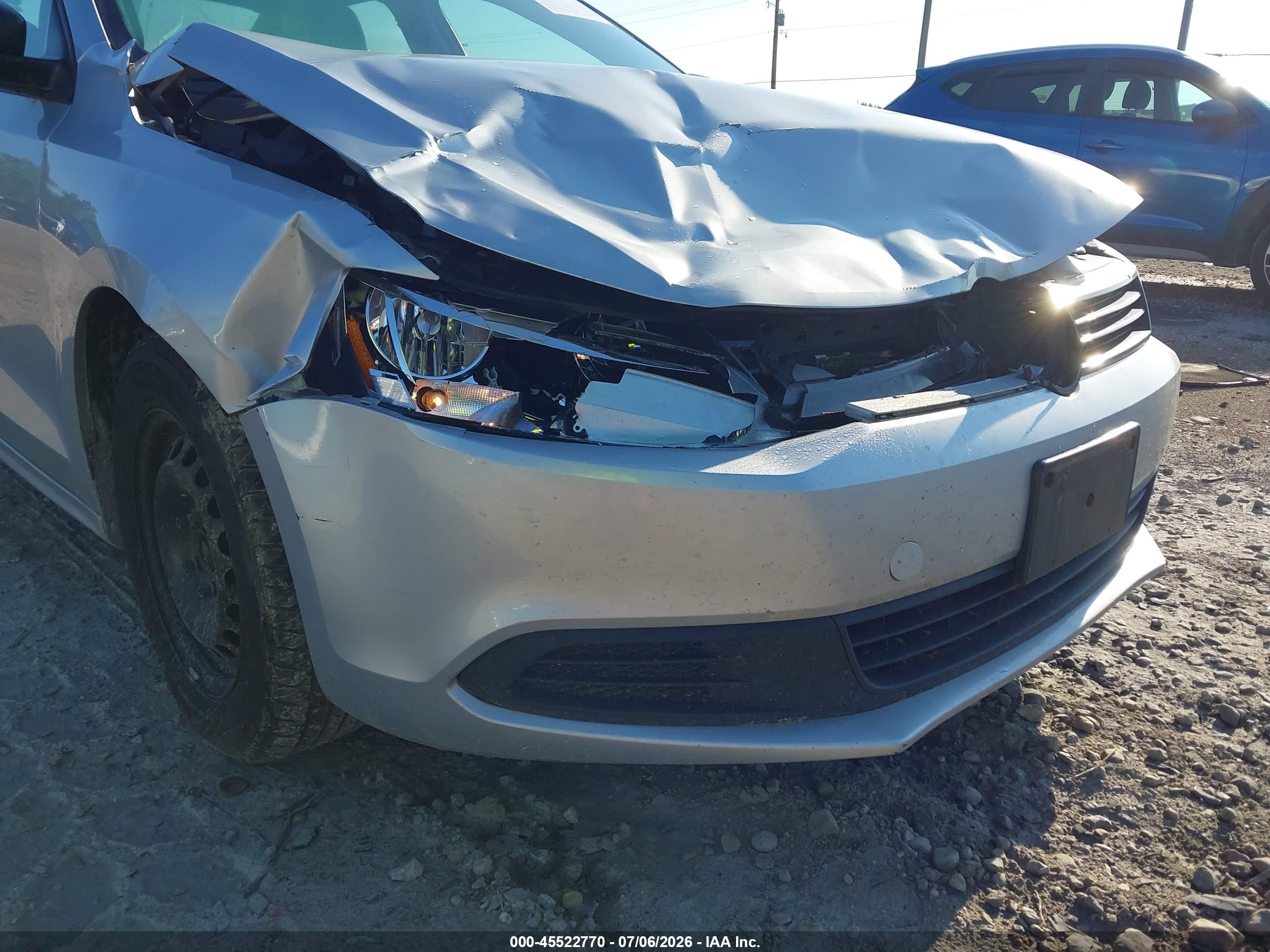 2013 Volkswagen Jetta 2.0l S Silver vin: 3VW2K7AJ3DM404560