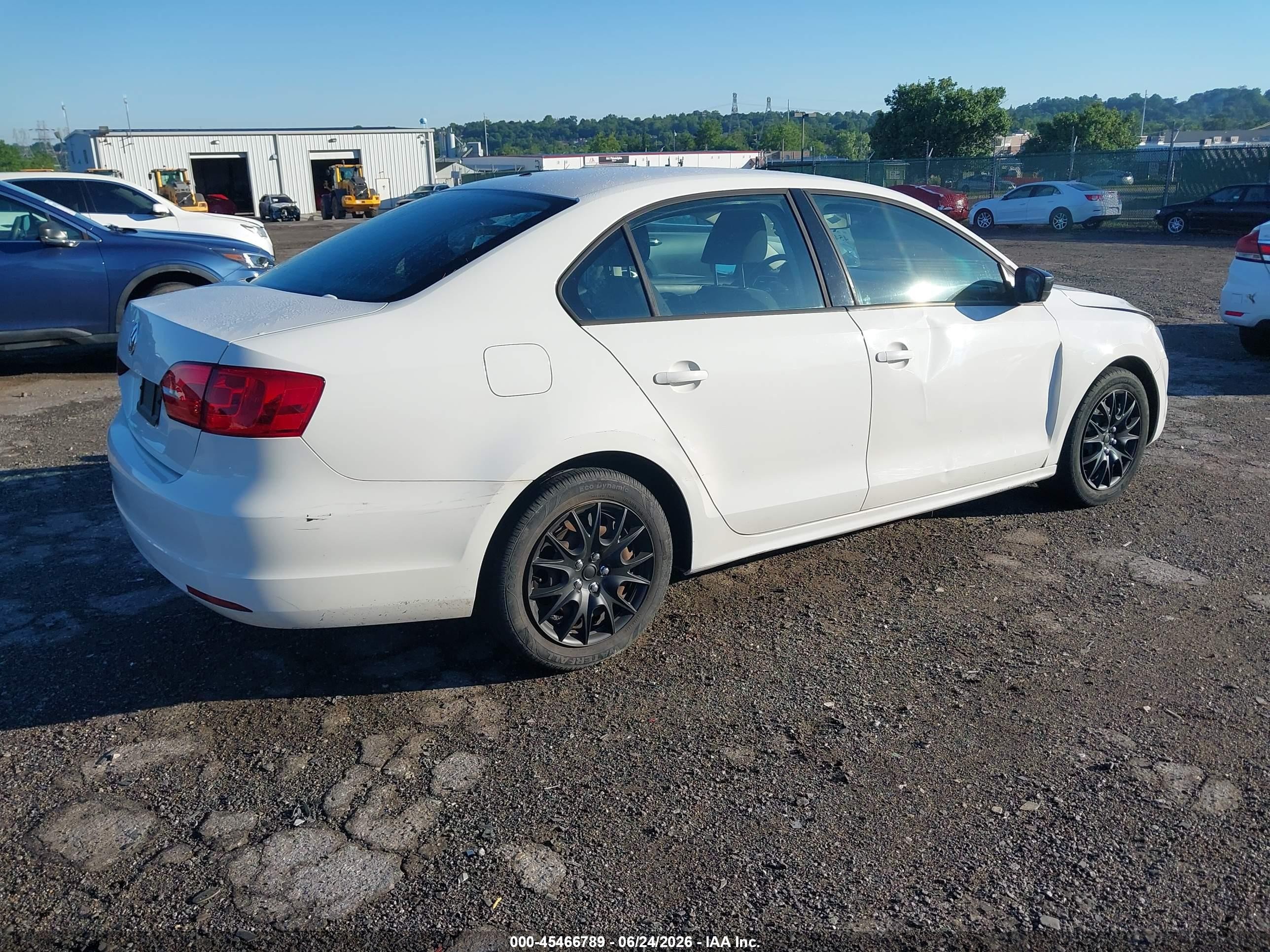 2014 Volkswagen Jetta 2.0l S White vin: 3VW2K7AJ3EM234010