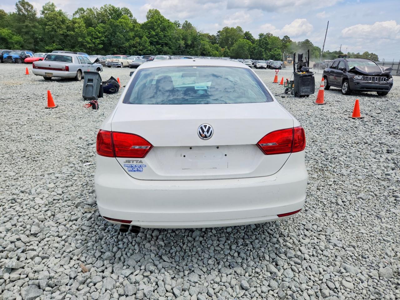 2014 Volkswagen Jetta Base White vin: 3VW2K7AJ3EM383145