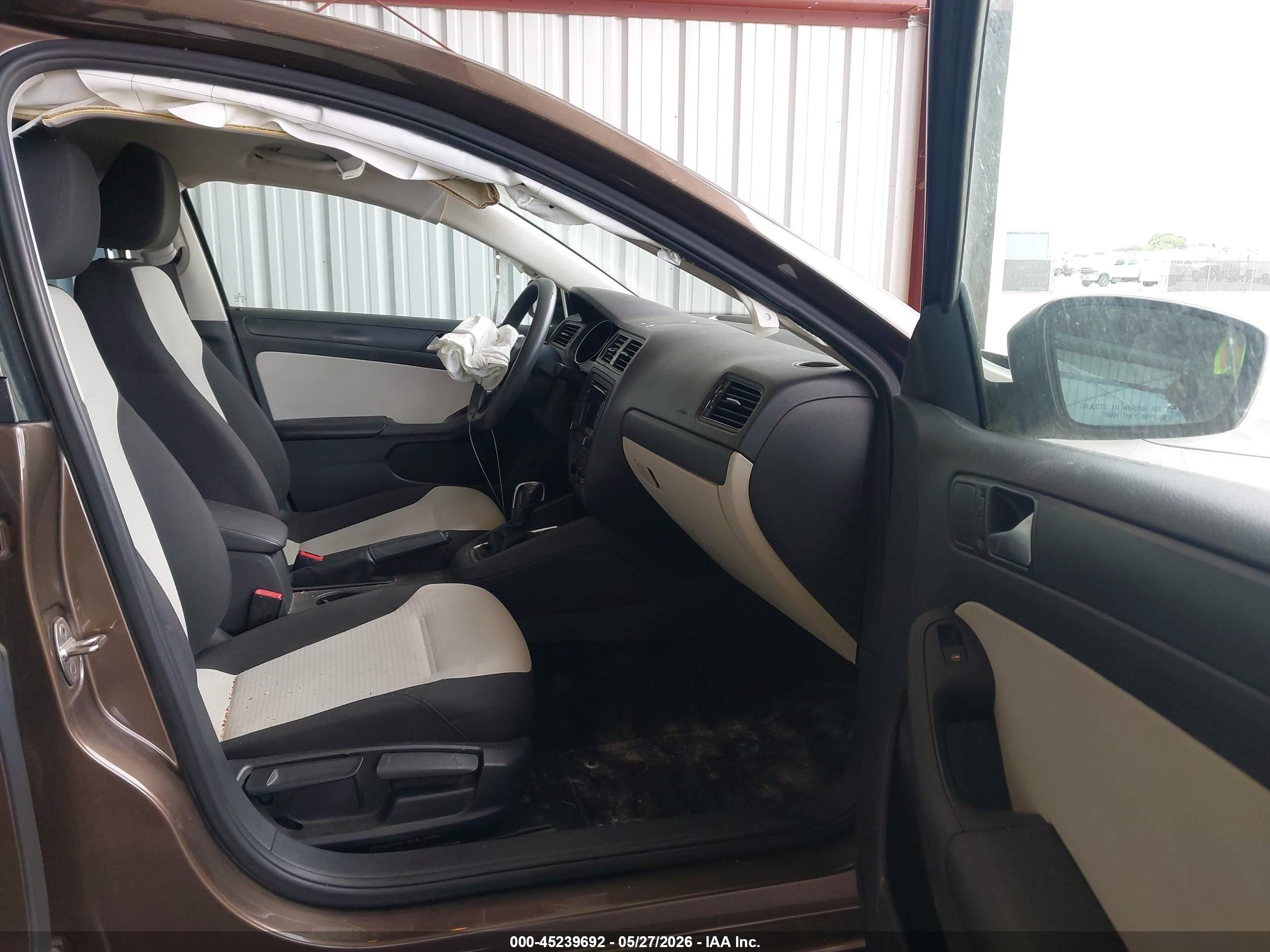 2015 Volkswagen Jetta 2.0l S Dark Brown vin: 3VW2K7AJ3FM241301