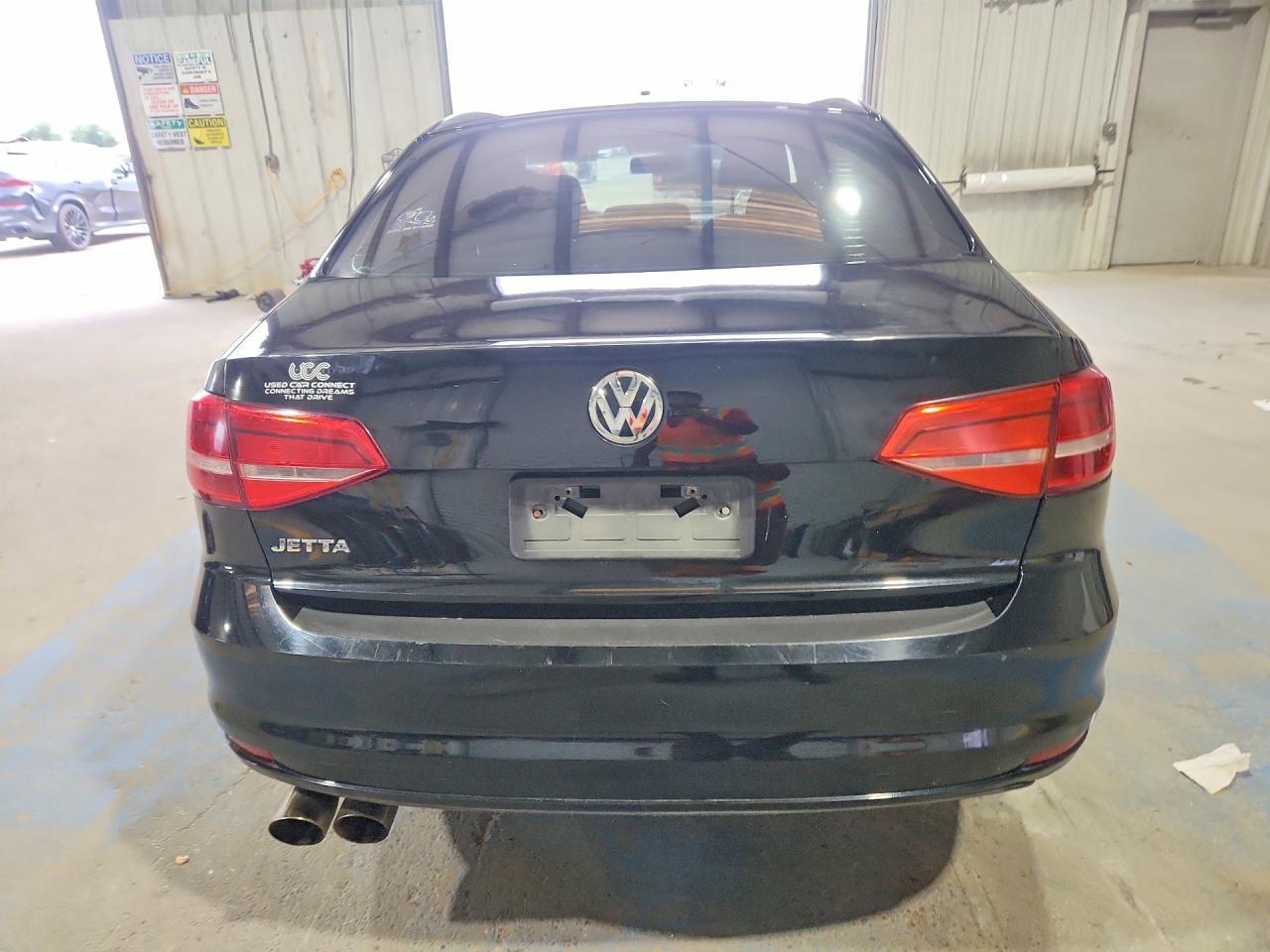 2015 Volkswagen Jetta Base Black vin: 3VW2K7AJ3FM298663