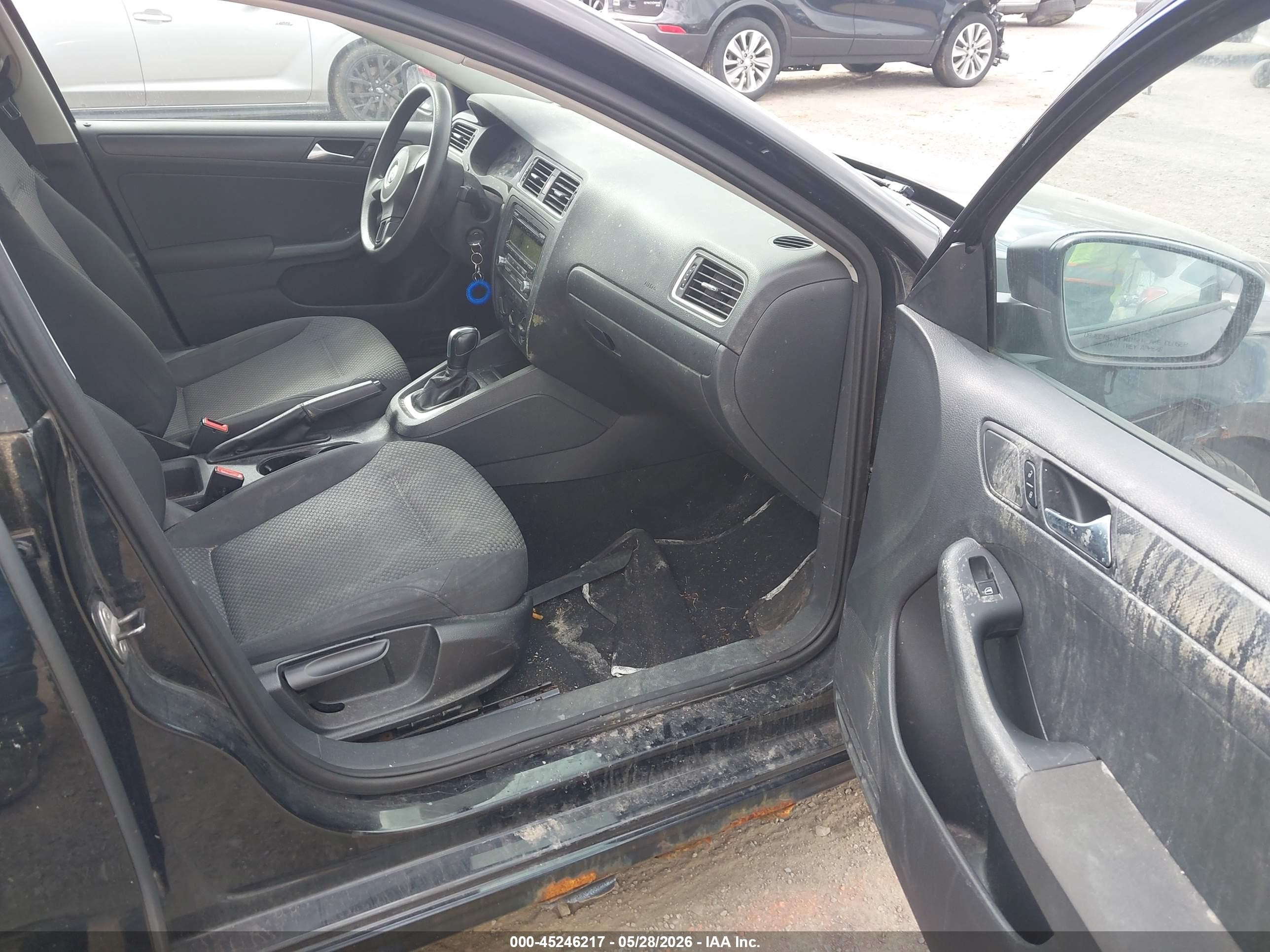 2011 Volkswagen Jetta 2.0l S Black vin: 3VW2K7AJ4BM371856