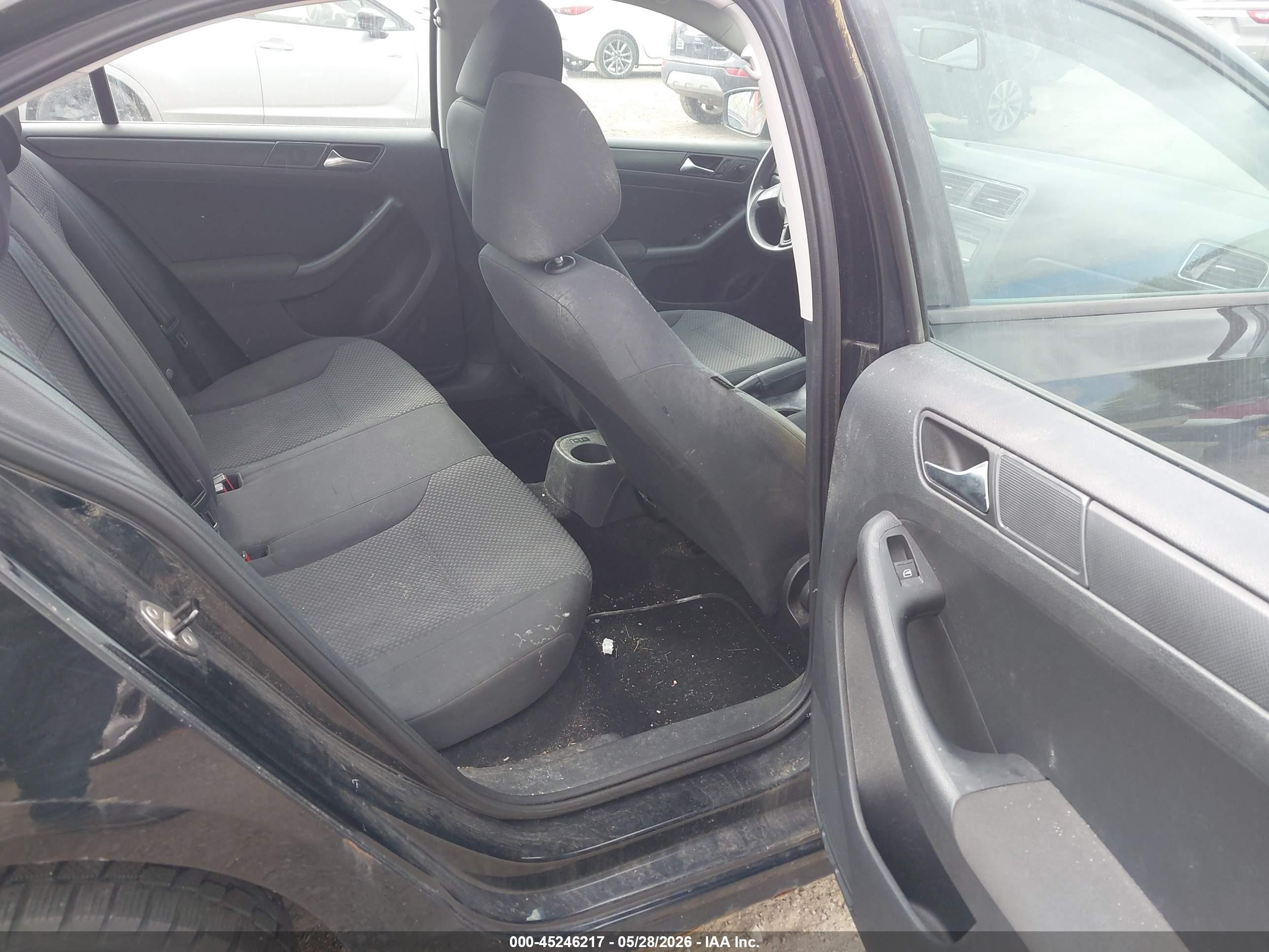 2011 Volkswagen Jetta 2.0l S Black vin: 3VW2K7AJ4BM371856