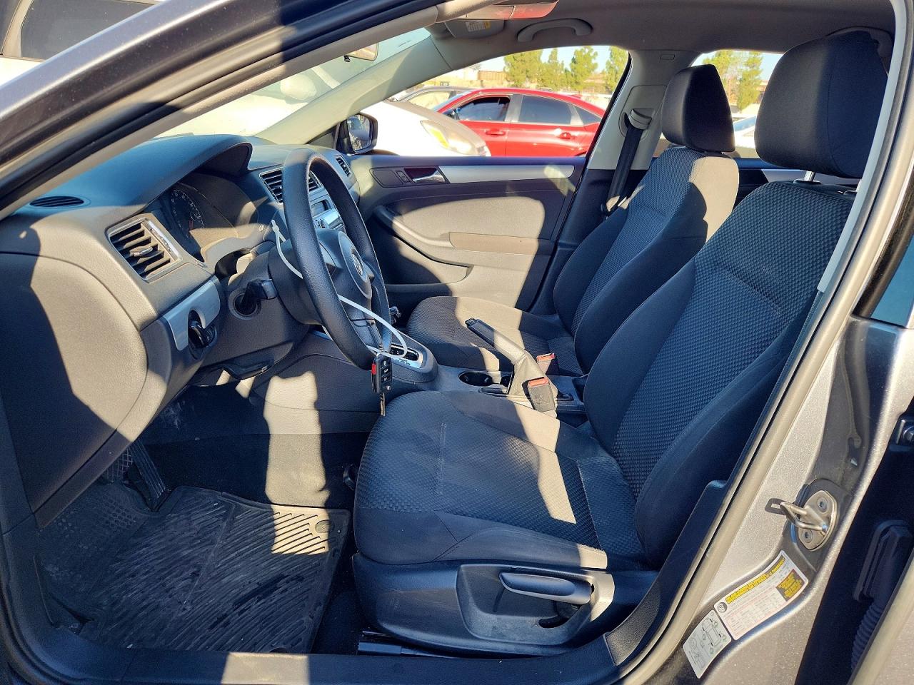 2012 Volkswagen Jetta Base Угольный vin: 3VW2K7AJ4CM465592