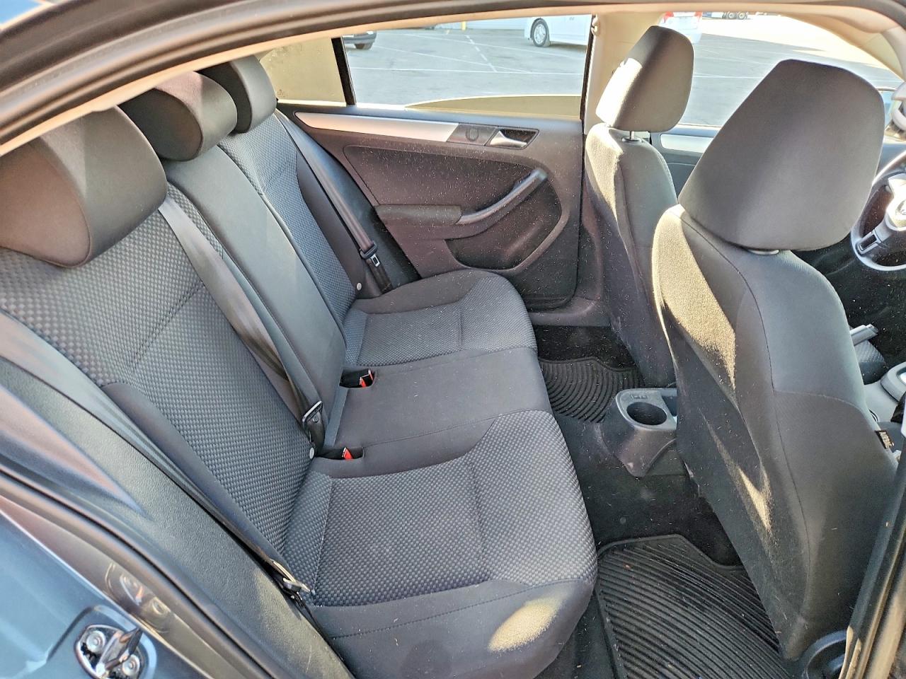 2012 Volkswagen Jetta Base Угольный vin: 3VW2K7AJ4CM465592