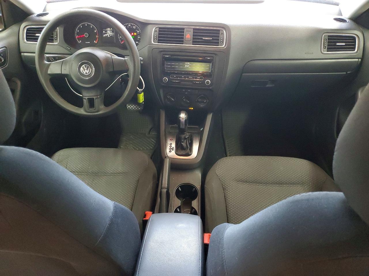 2013 Volkswagen Jetta Base Красный vin: 3VW2K7AJ4DM266334