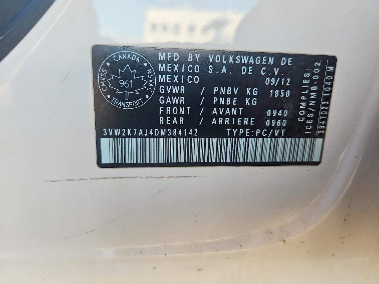 2013 Volkswagen Jetta Base White vin: 3VW2K7AJ4DM384142