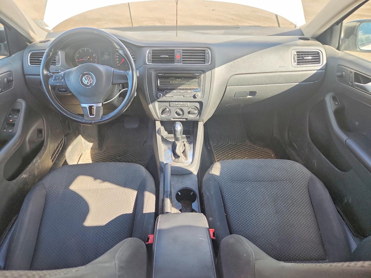 2013 Volkswagen Jetta Base White vin: 3VW2K7AJ4DM384142