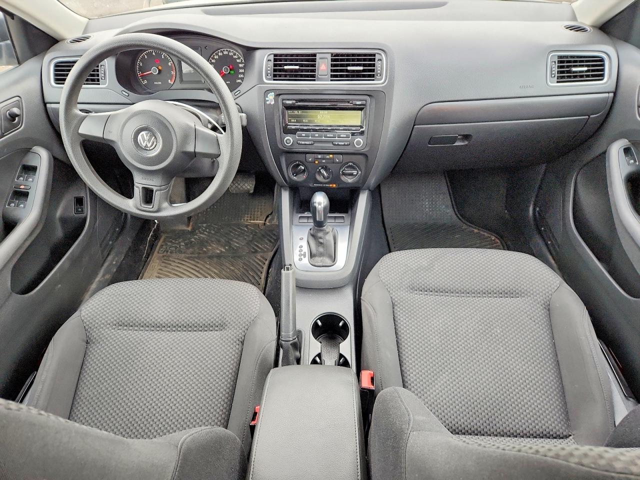 2013 Volkswagen Jetta Base White vin: 3VW2K7AJ4DM443867