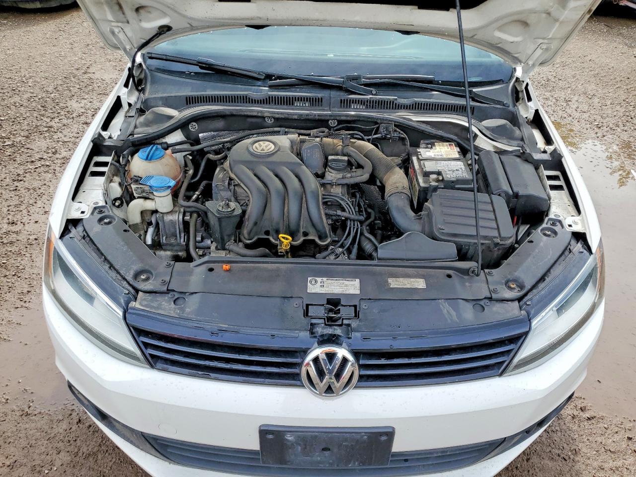2013 Volkswagen Jetta Base White vin: 3VW2K7AJ4DM452911