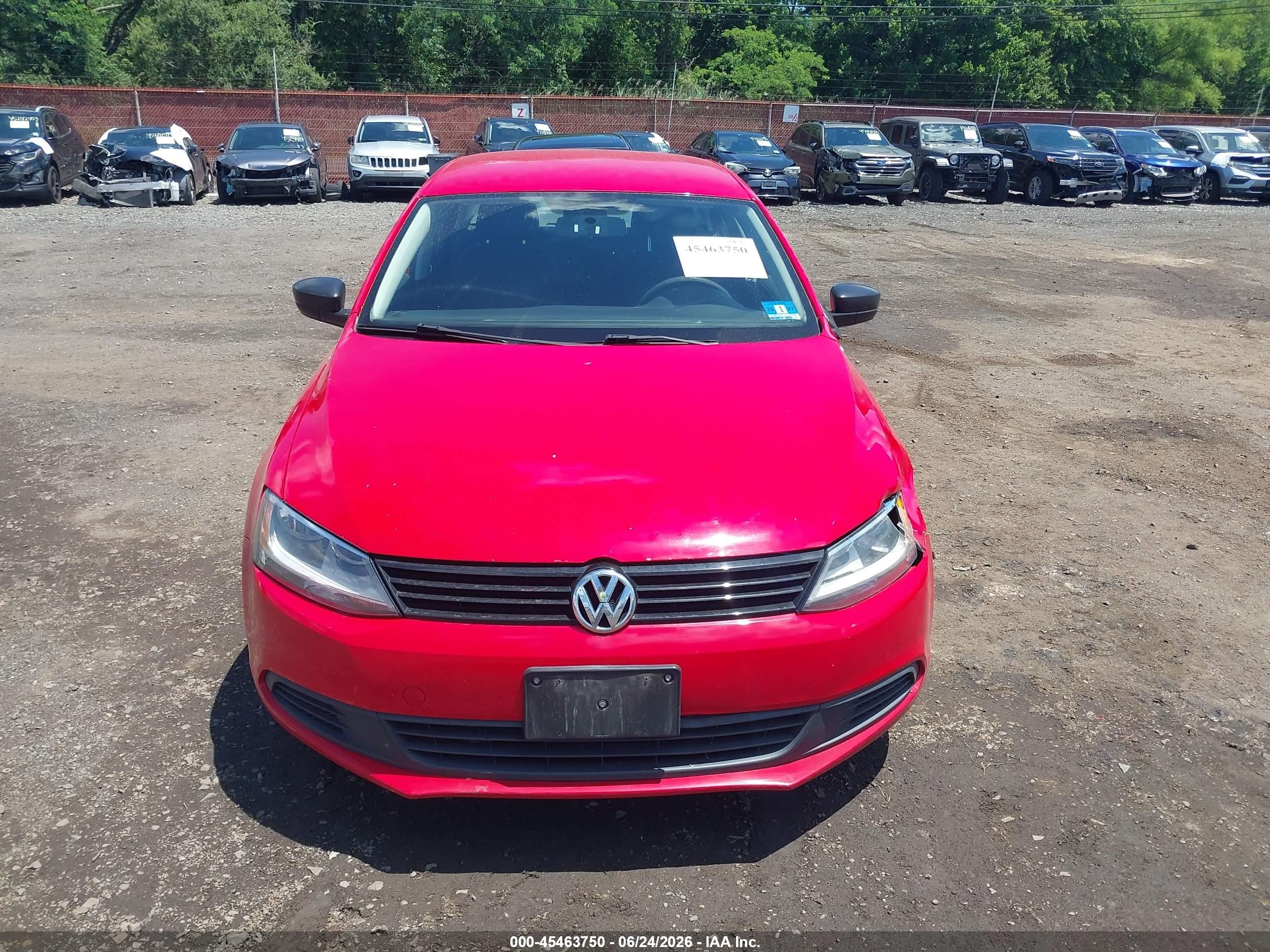 2014 Volkswagen Jetta 2.0l S Red vin: 3VW2K7AJ4EM216518