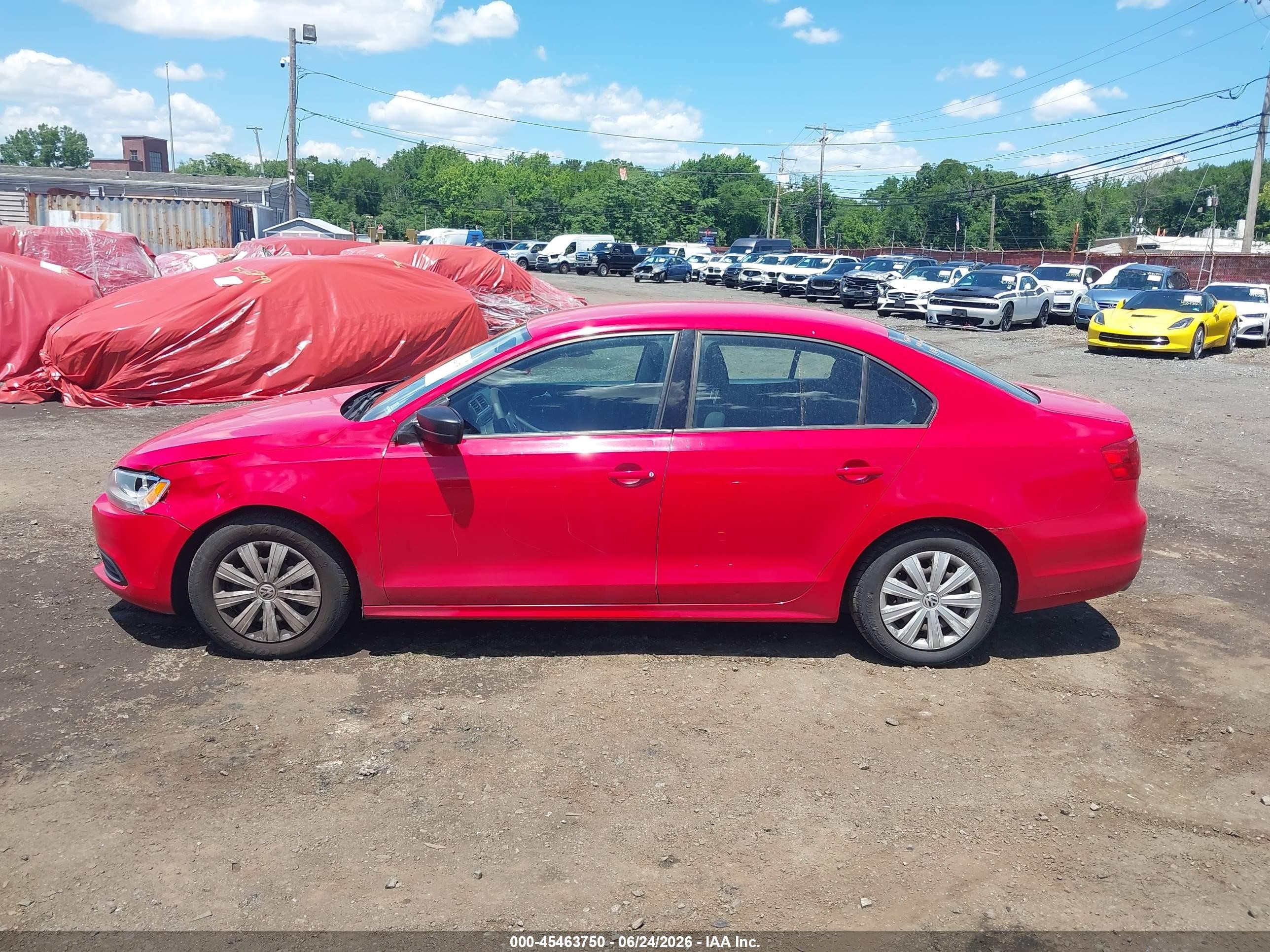2014 Volkswagen Jetta 2.0l S Red vin: 3VW2K7AJ4EM216518