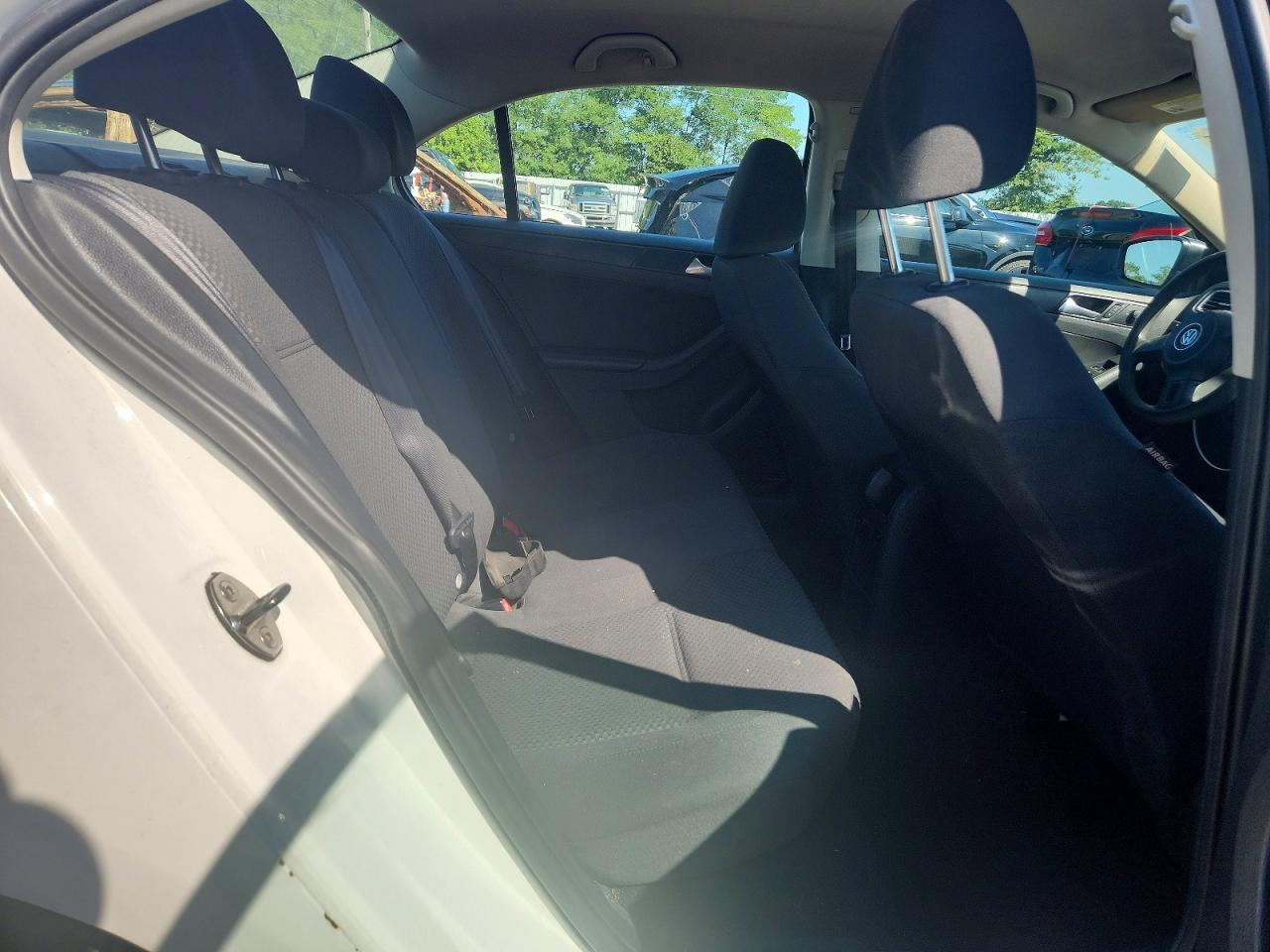 2014 Volkswagen Jetta Base Белый vin: 3VW2K7AJ4EM234422