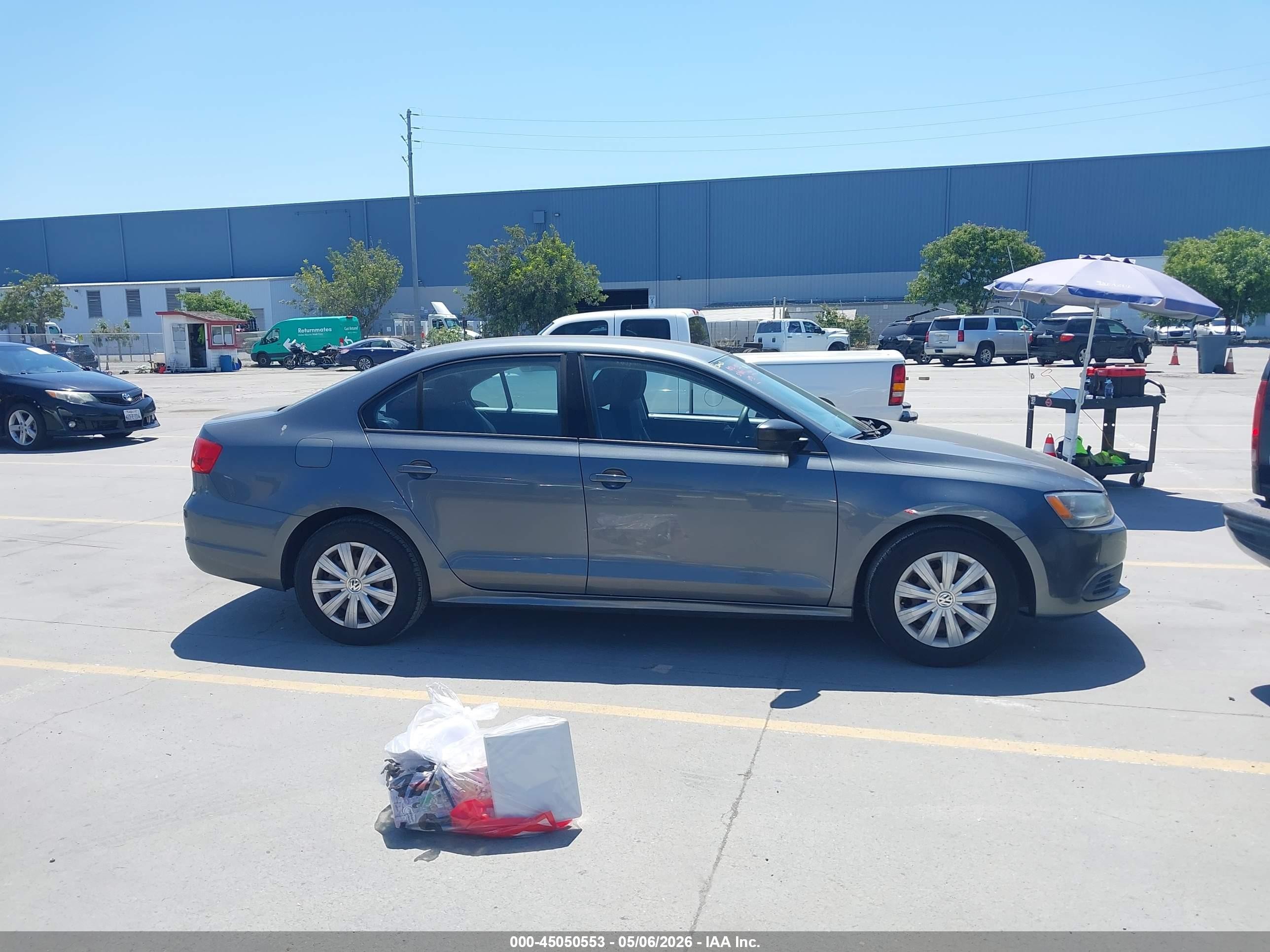 2014 Volkswagen Jetta 2.0l S Gray vin: 3VW2K7AJ4EM247994