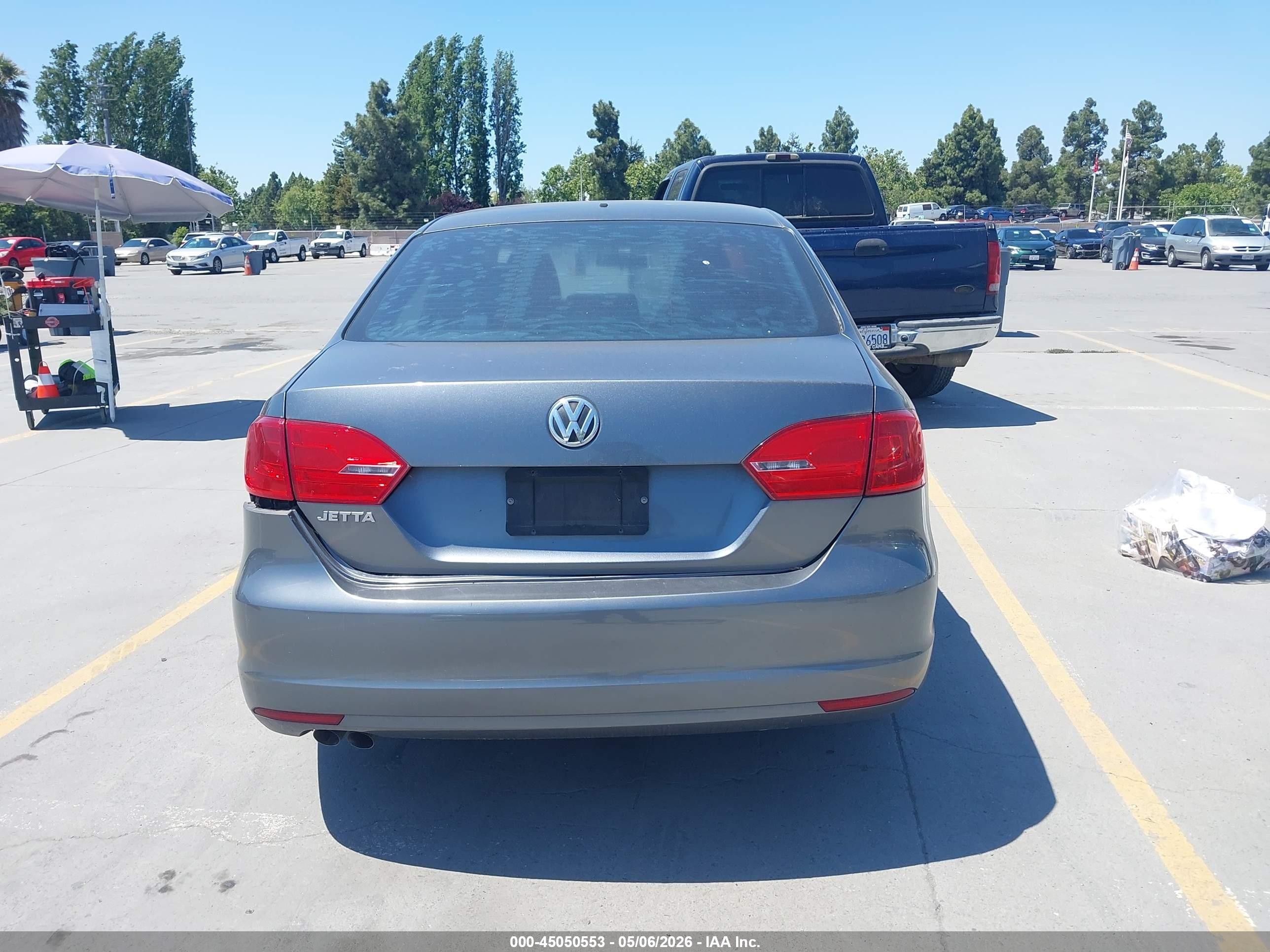 2014 Volkswagen Jetta 2.0l S Gray vin: 3VW2K7AJ4EM247994