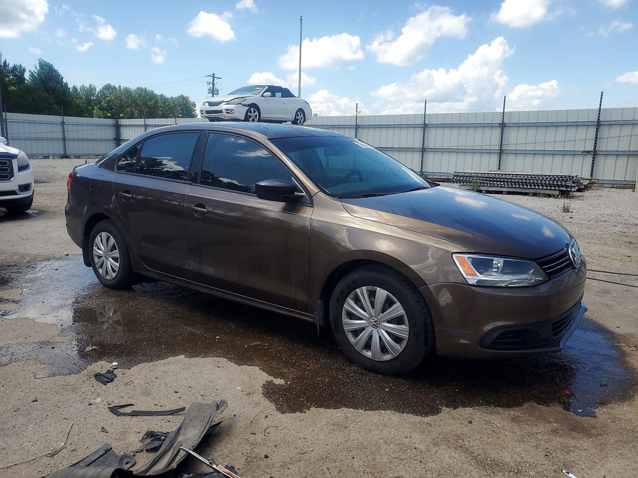 2014 Volkswagen Jetta Base Brown vin: 3VW2K7AJ4EM329966