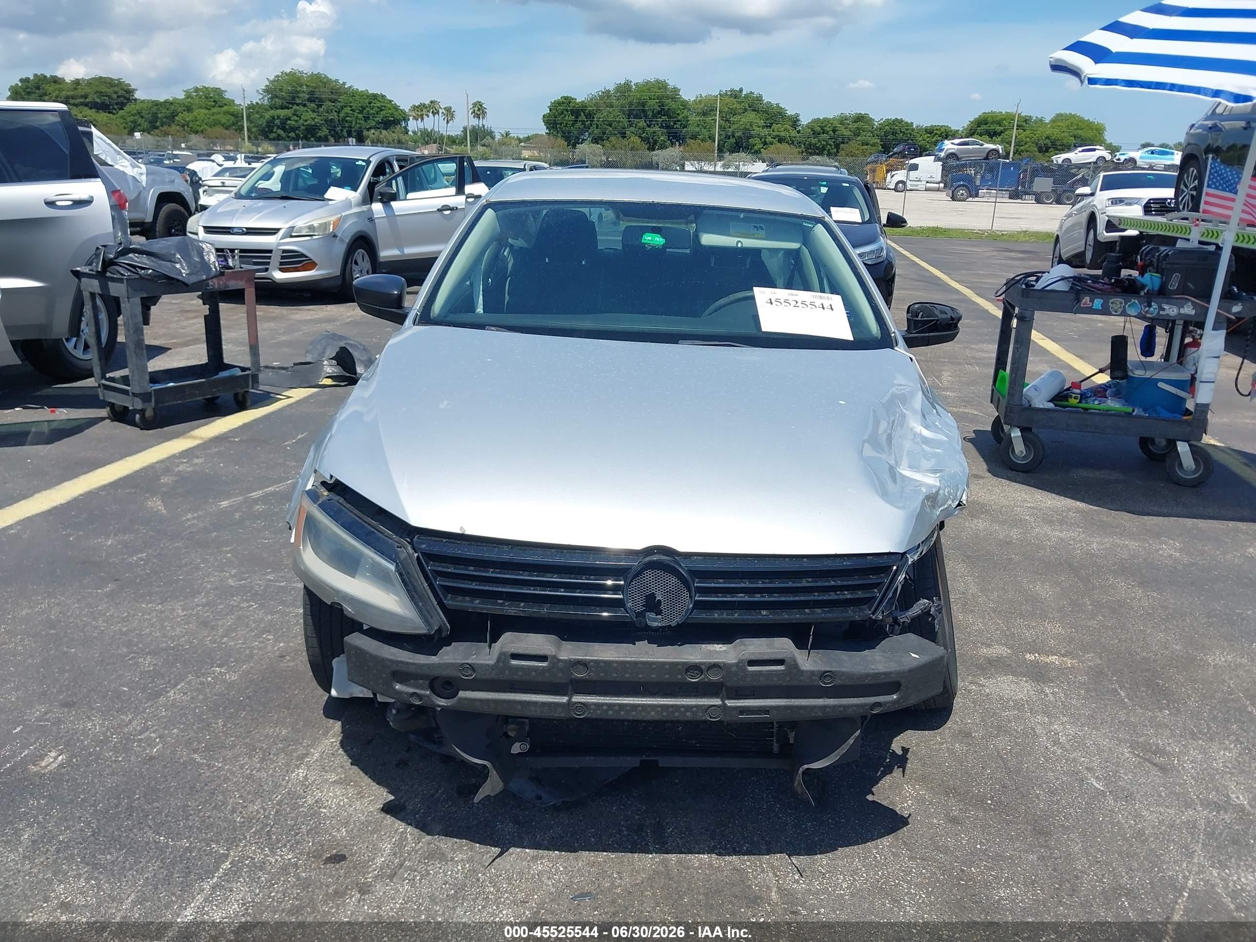 2014 Volkswagen Jetta 2.0l S Серый vin: 3VW2K7AJ4EM429419