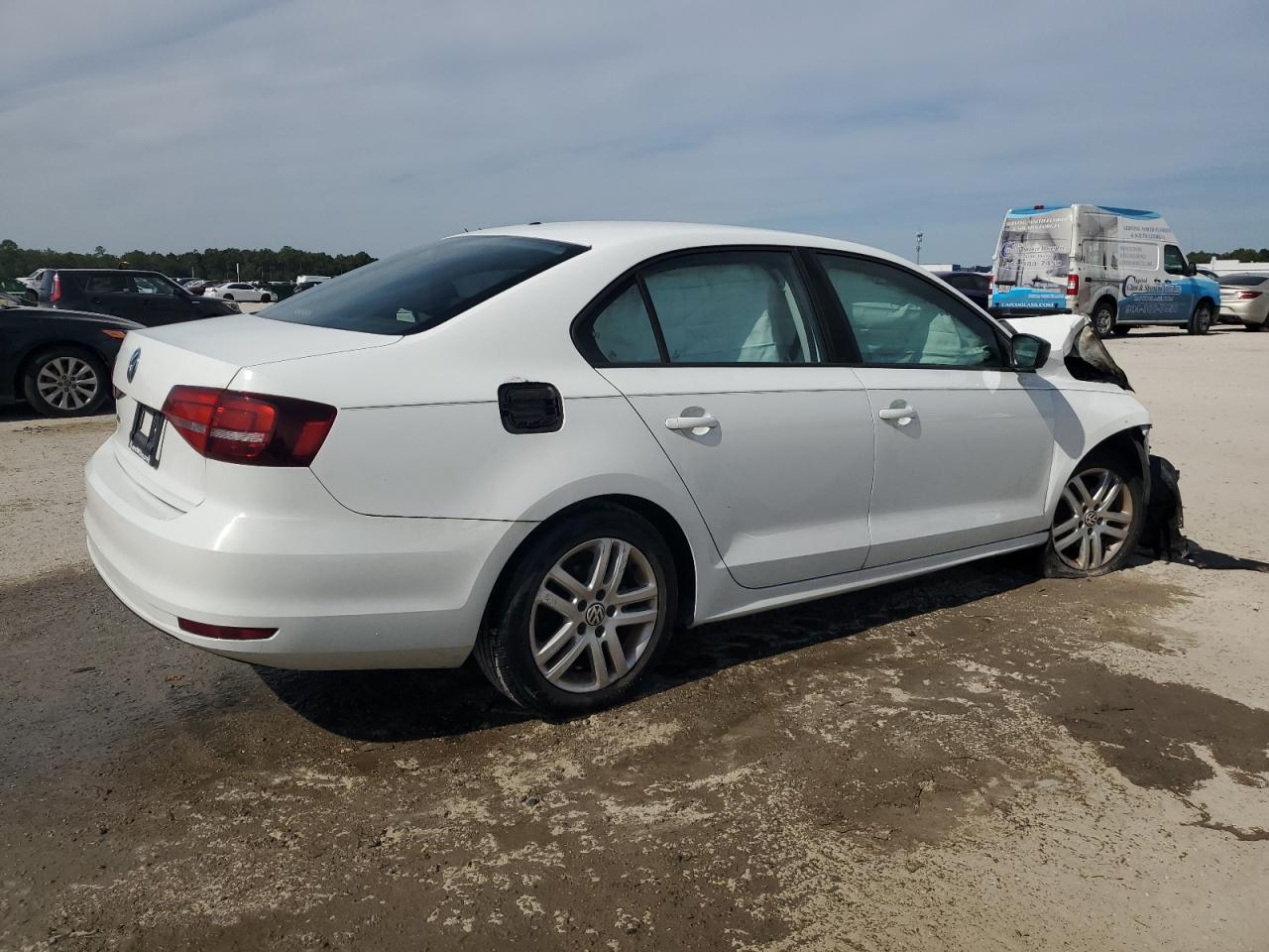 2015 Volkswagen Jetta Base White vin: 3VW2K7AJ4FM223714