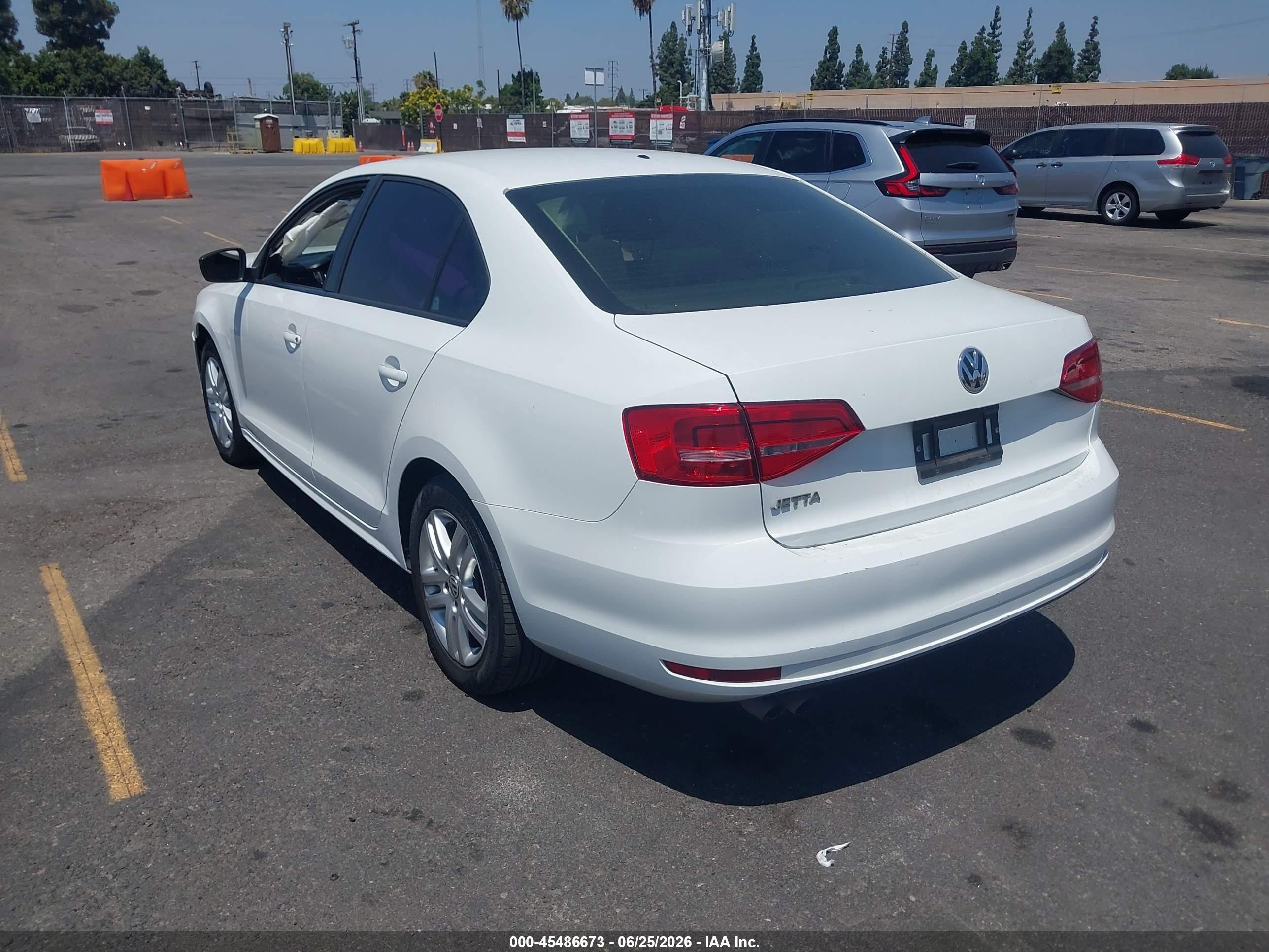 2015 Volkswagen Jetta 2.0l S White vin: 3VW2K7AJ4FM224233
