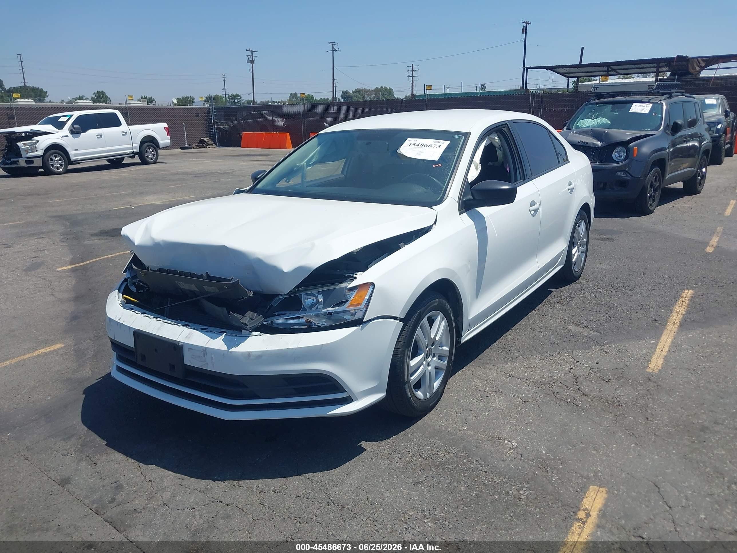 2015 Volkswagen Jetta 2.0l S White vin: 3VW2K7AJ4FM224233