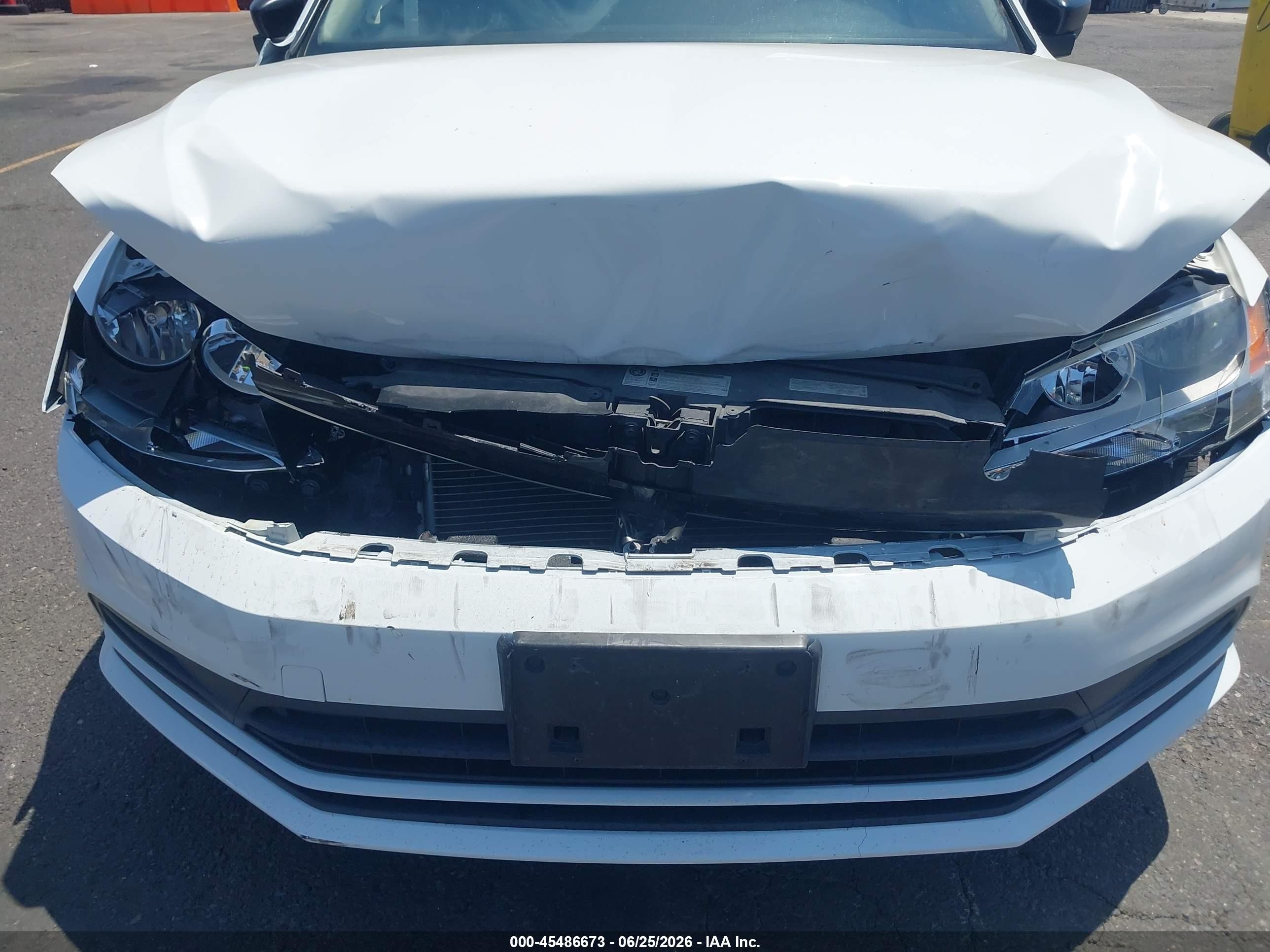 2015 Volkswagen Jetta 2.0l S White vin: 3VW2K7AJ4FM224233