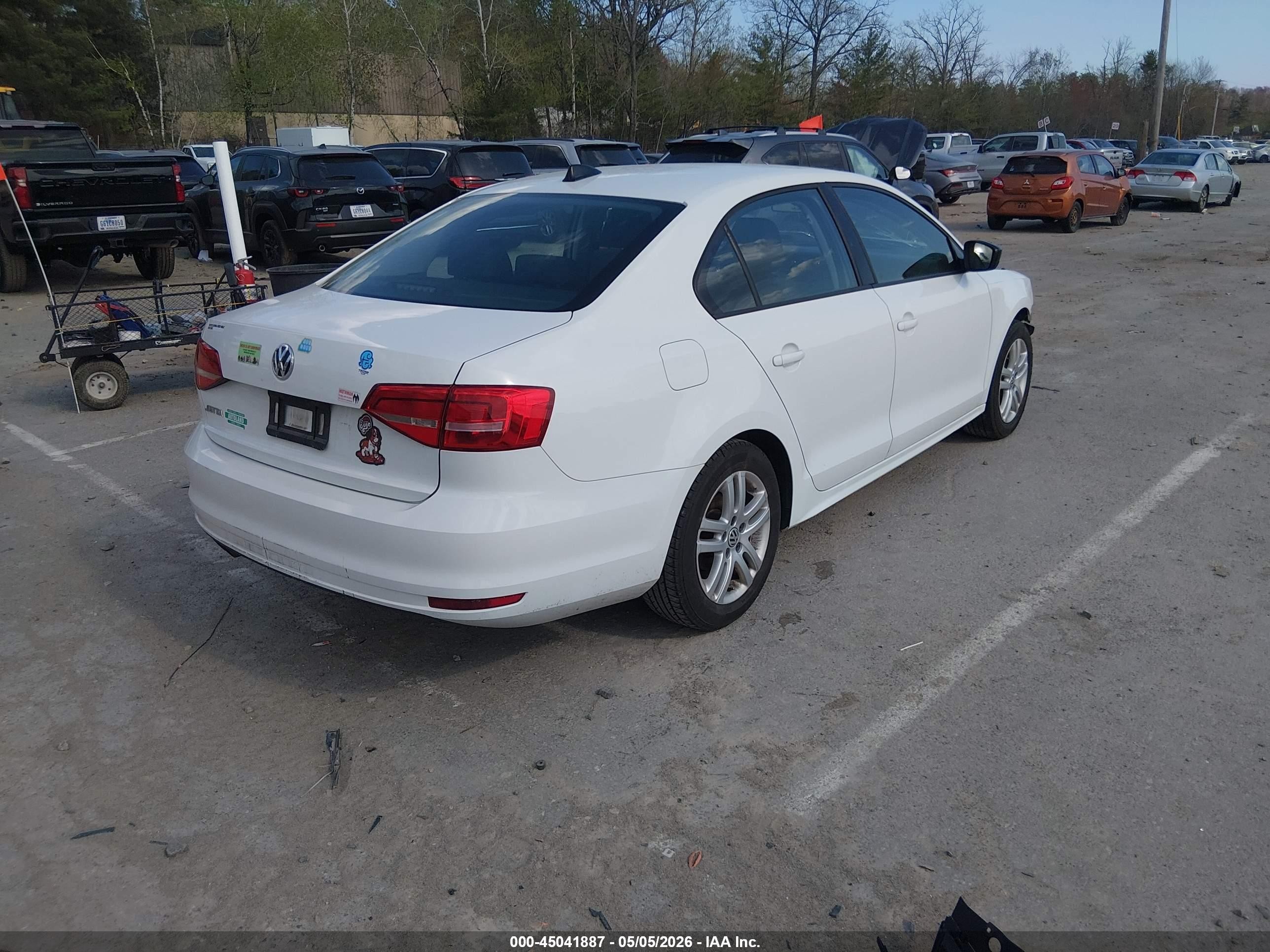2015 Volkswagen Jetta 2.0l S White vin: 3VW2K7AJ4FM350527