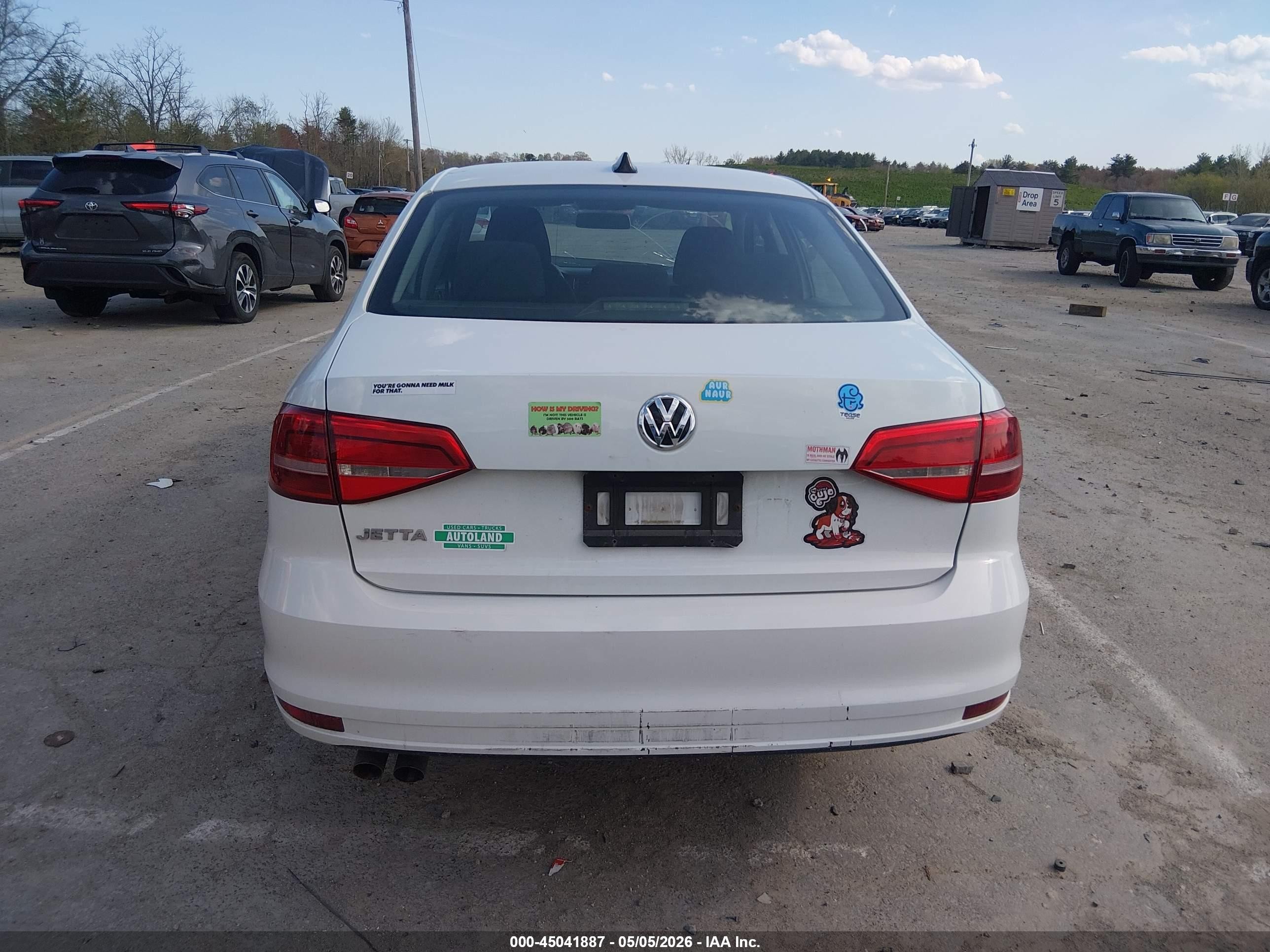 2015 Volkswagen Jetta 2.0l S White vin: 3VW2K7AJ4FM350527