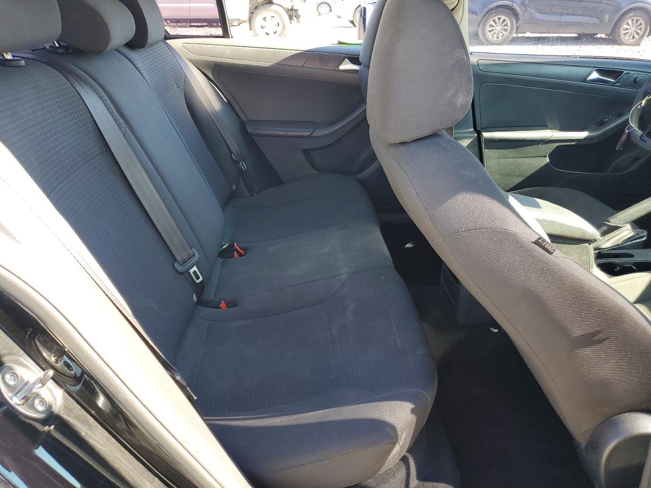 2015 Volkswagen Jetta Base Черный vin: 3VW2K7AJ4FM357512