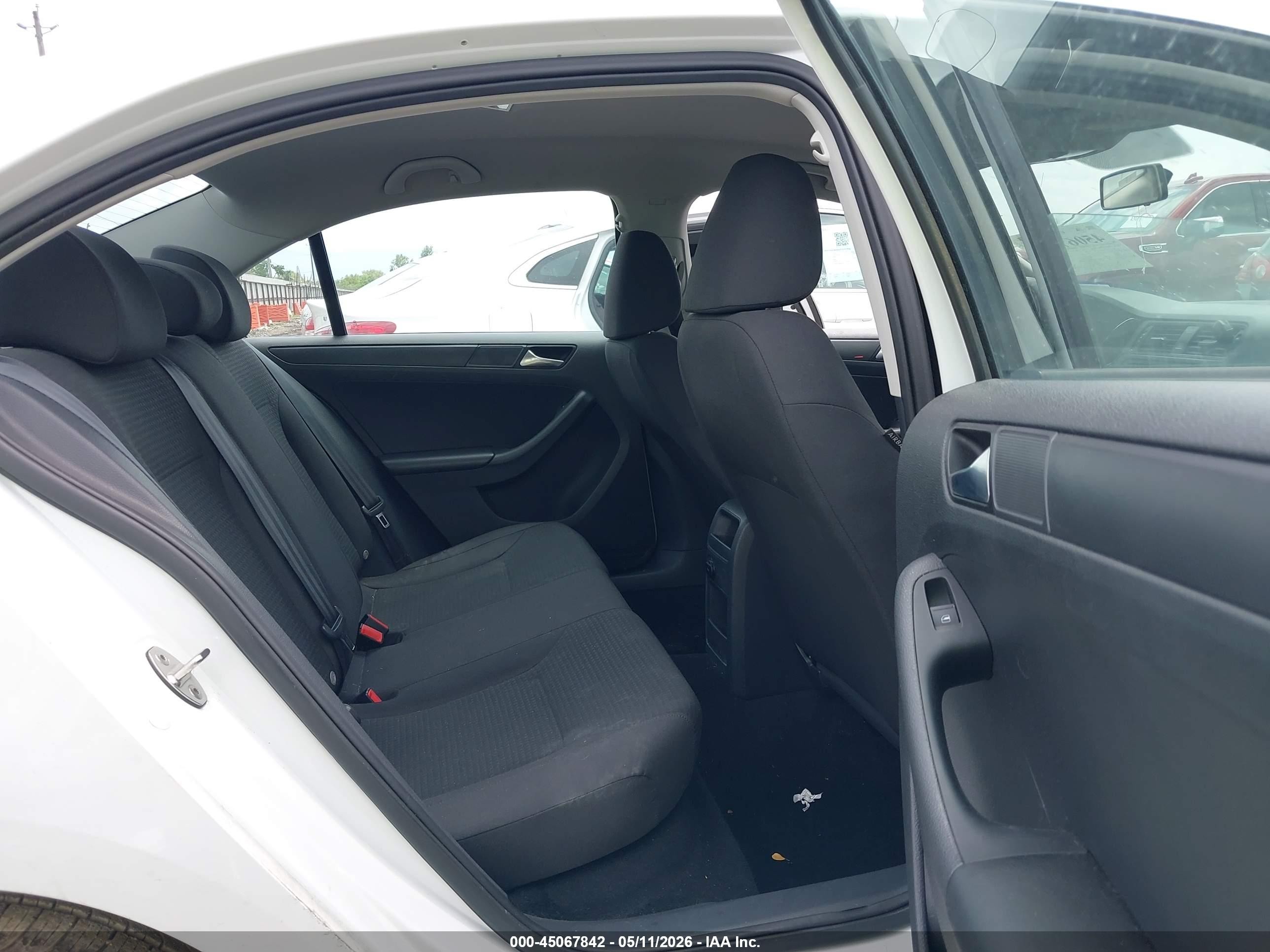 2015 Volkswagen Jetta 2.0l S White vin: 3VW2K7AJ4FM400178