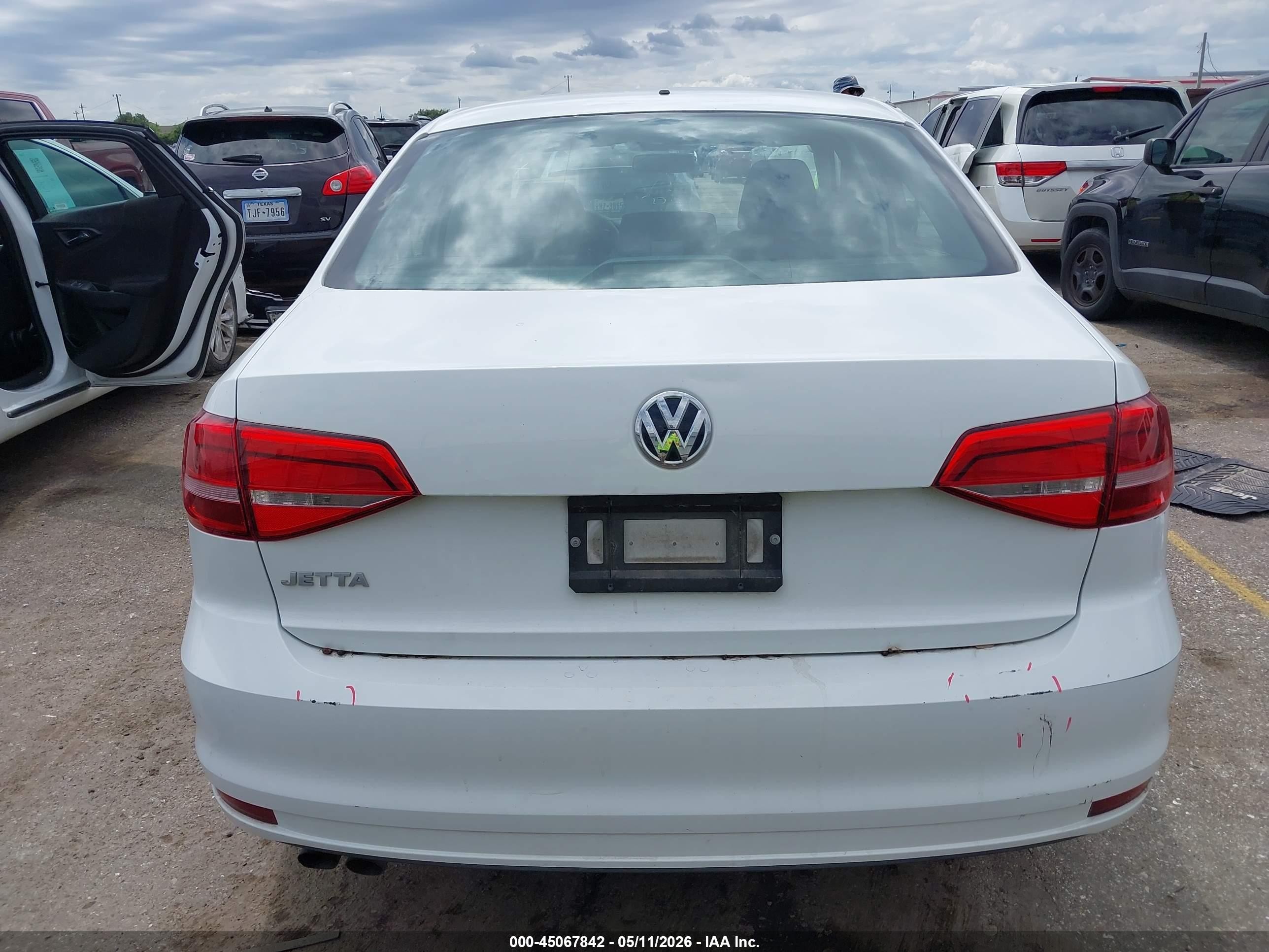2015 Volkswagen Jetta 2.0l S White vin: 3VW2K7AJ4FM400178