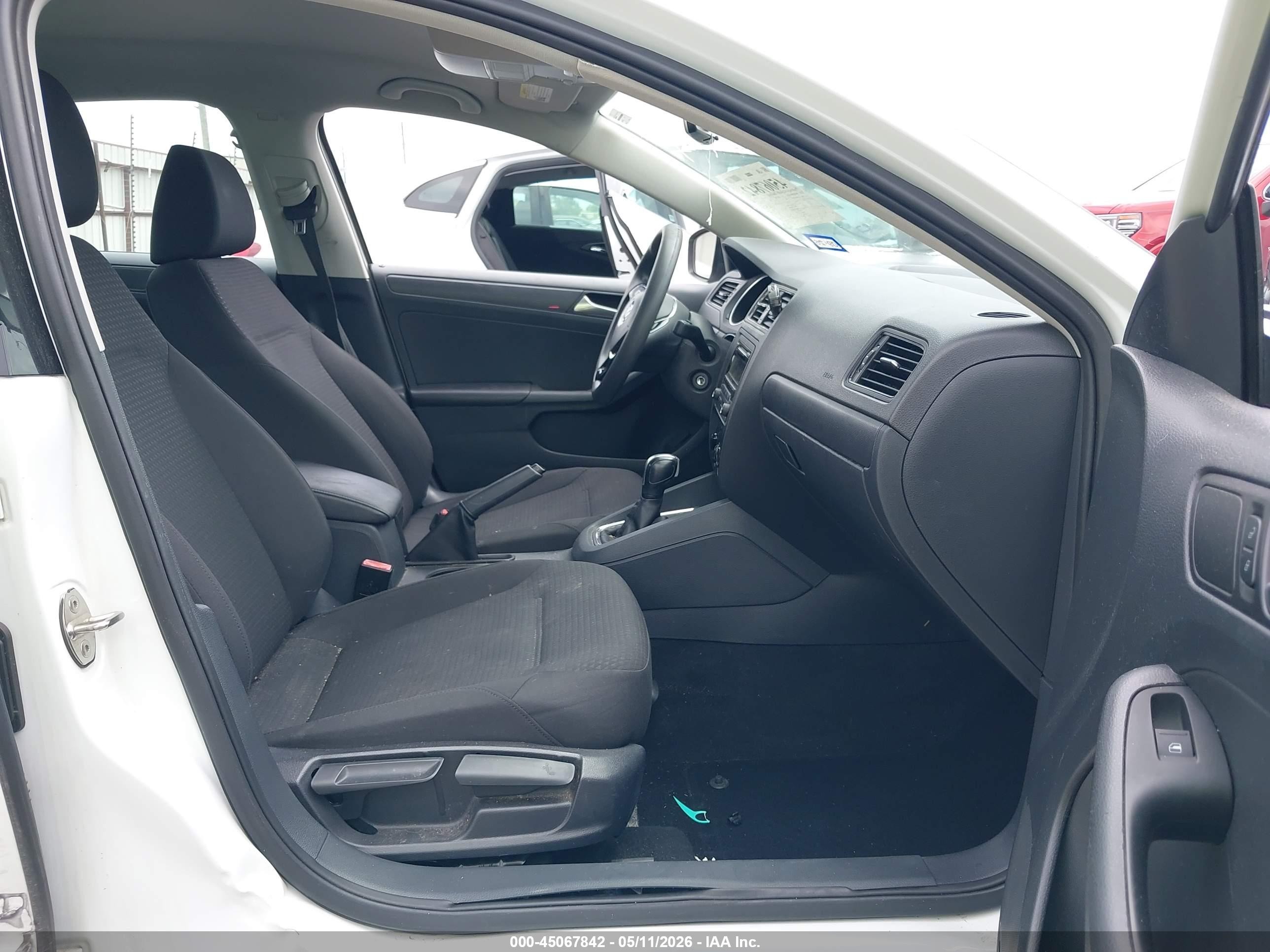 2015 Volkswagen Jetta 2.0l S White vin: 3VW2K7AJ4FM400178