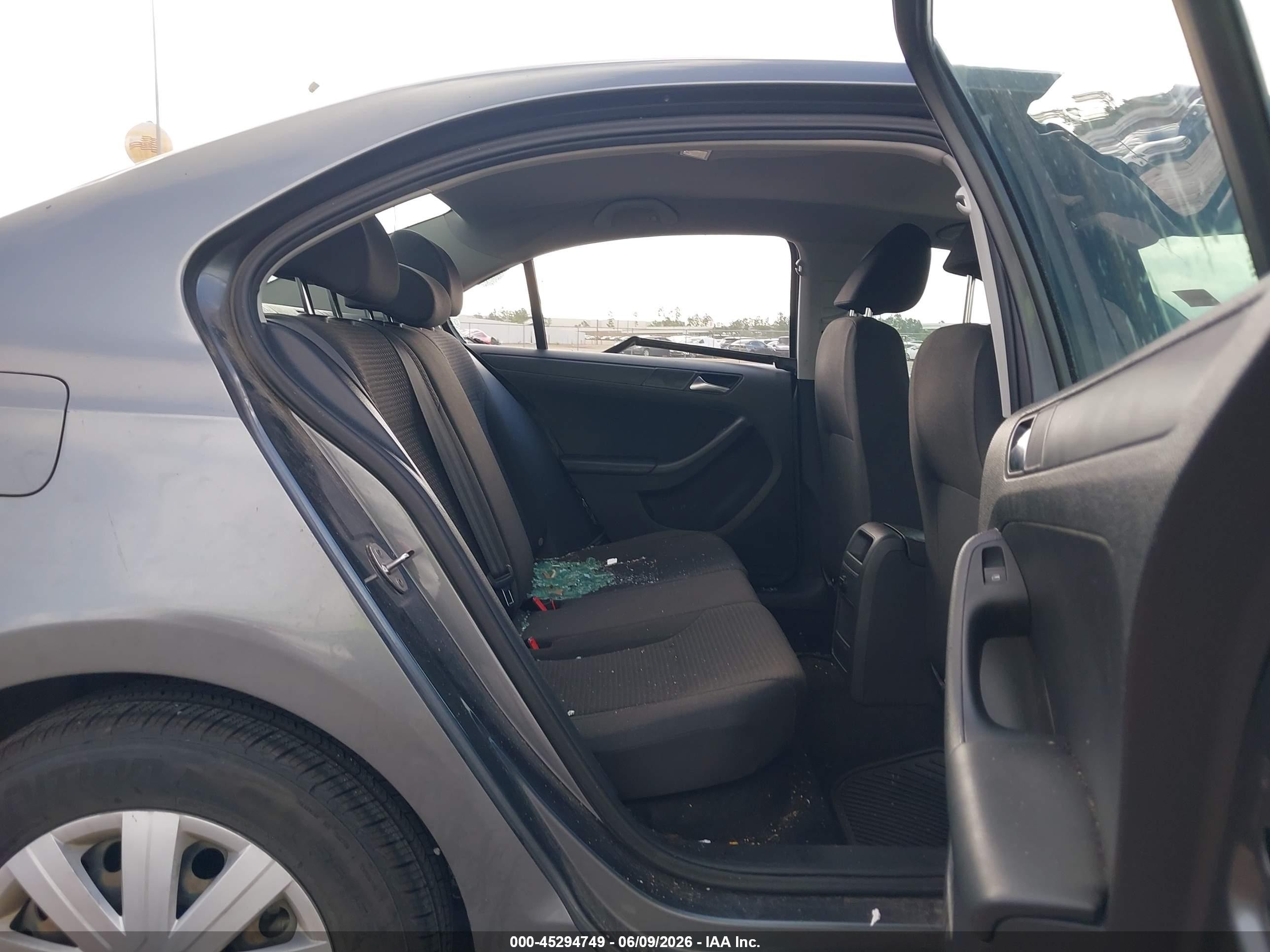 2015 Volkswagen Jetta 2.0l S Серый vin: 3VW2K7AJ4FM406353