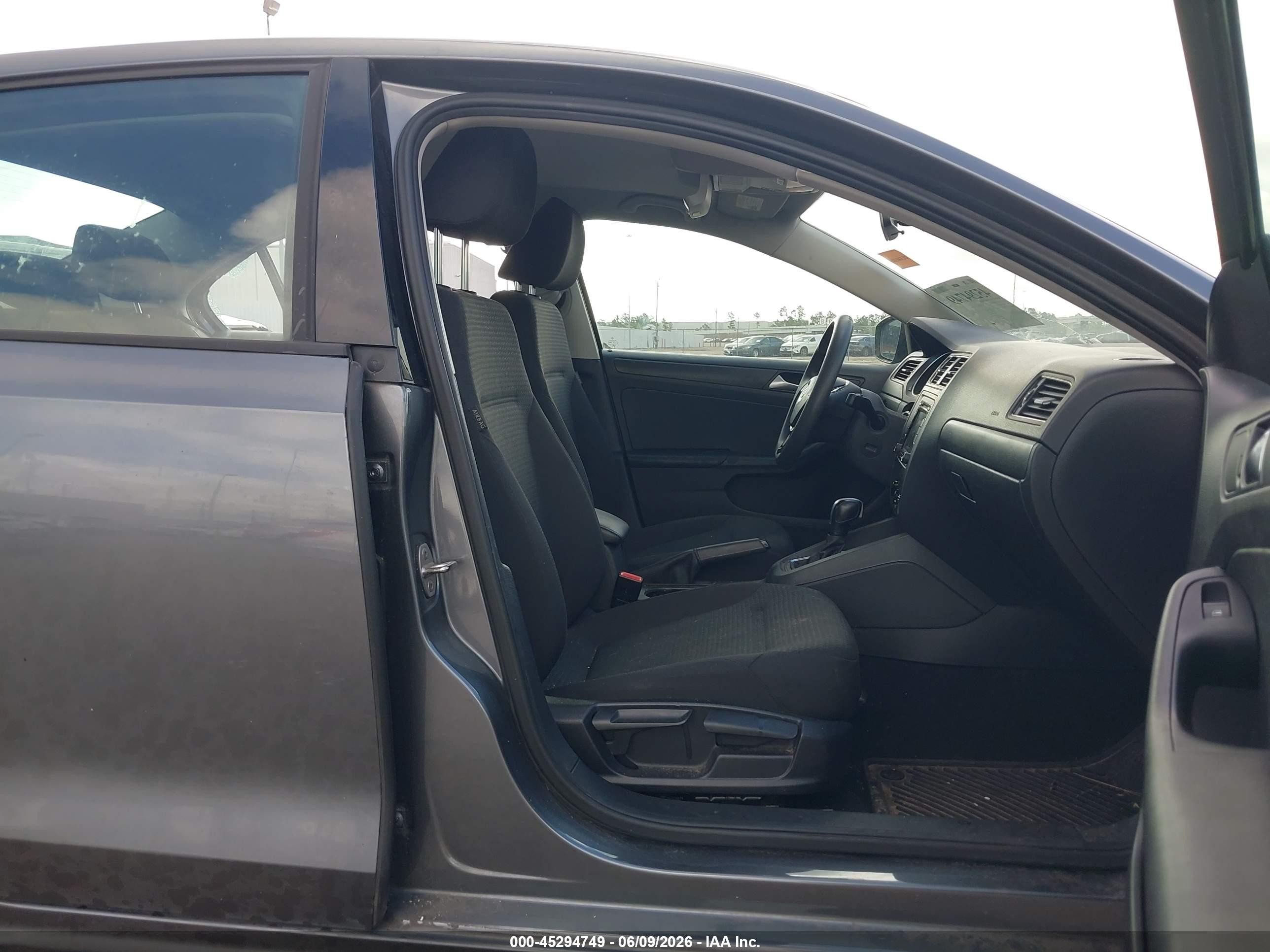 2015 Volkswagen Jetta 2.0l S Серый vin: 3VW2K7AJ4FM406353
